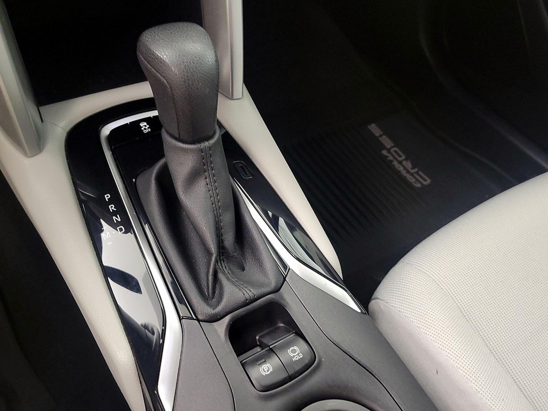 Thumbnail: 2022 Toyota Corolla Cross - 17