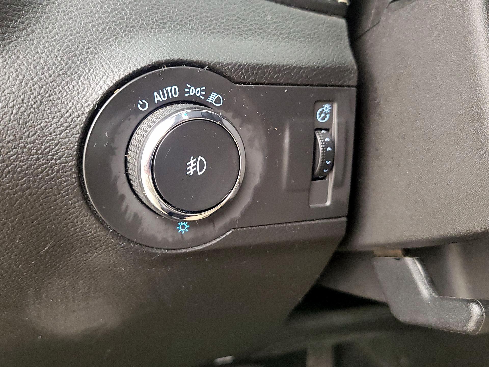 Thumbnail: 2014 Chevrolet Camaro - 13