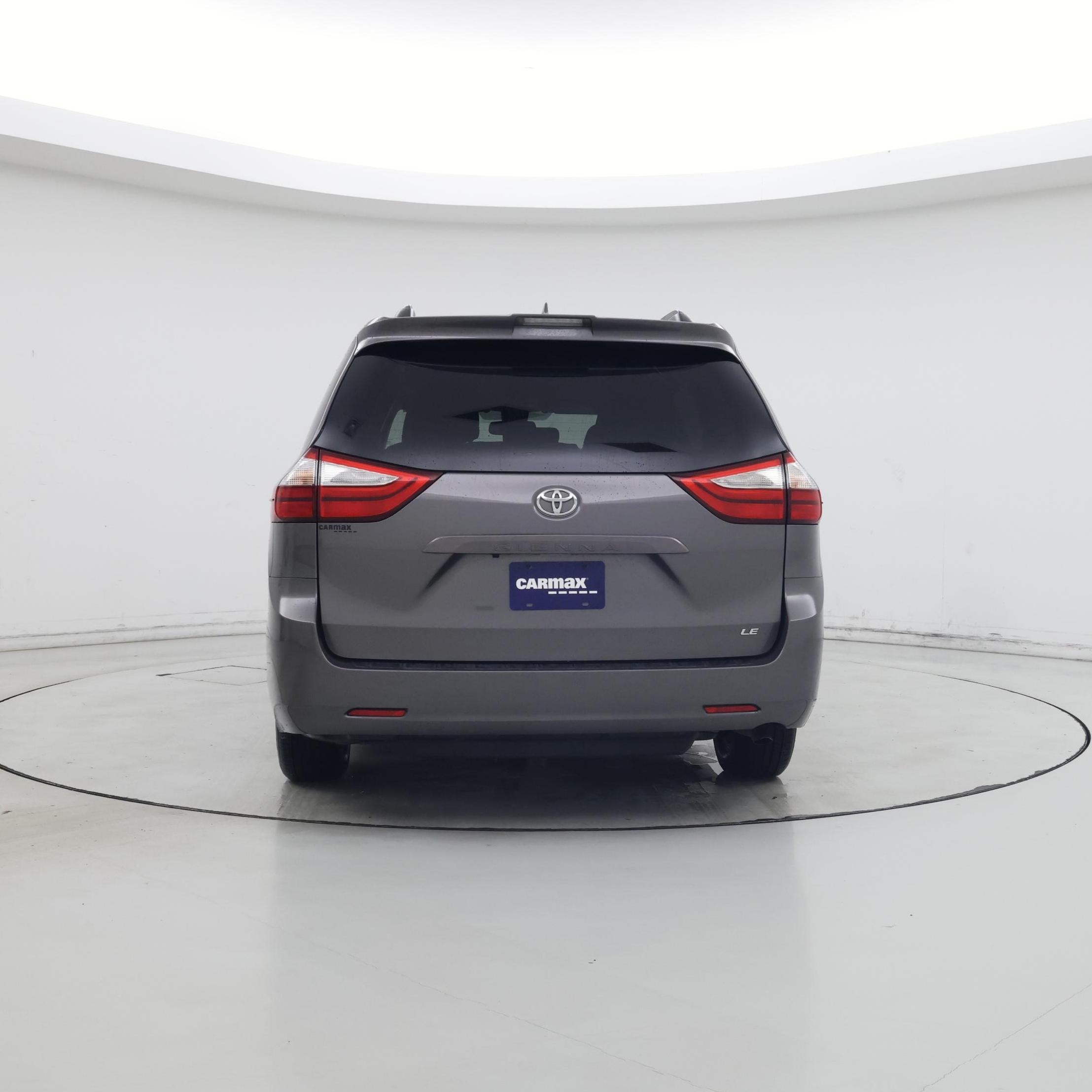 Thumbnail: 2019 Toyota Sienna - 6