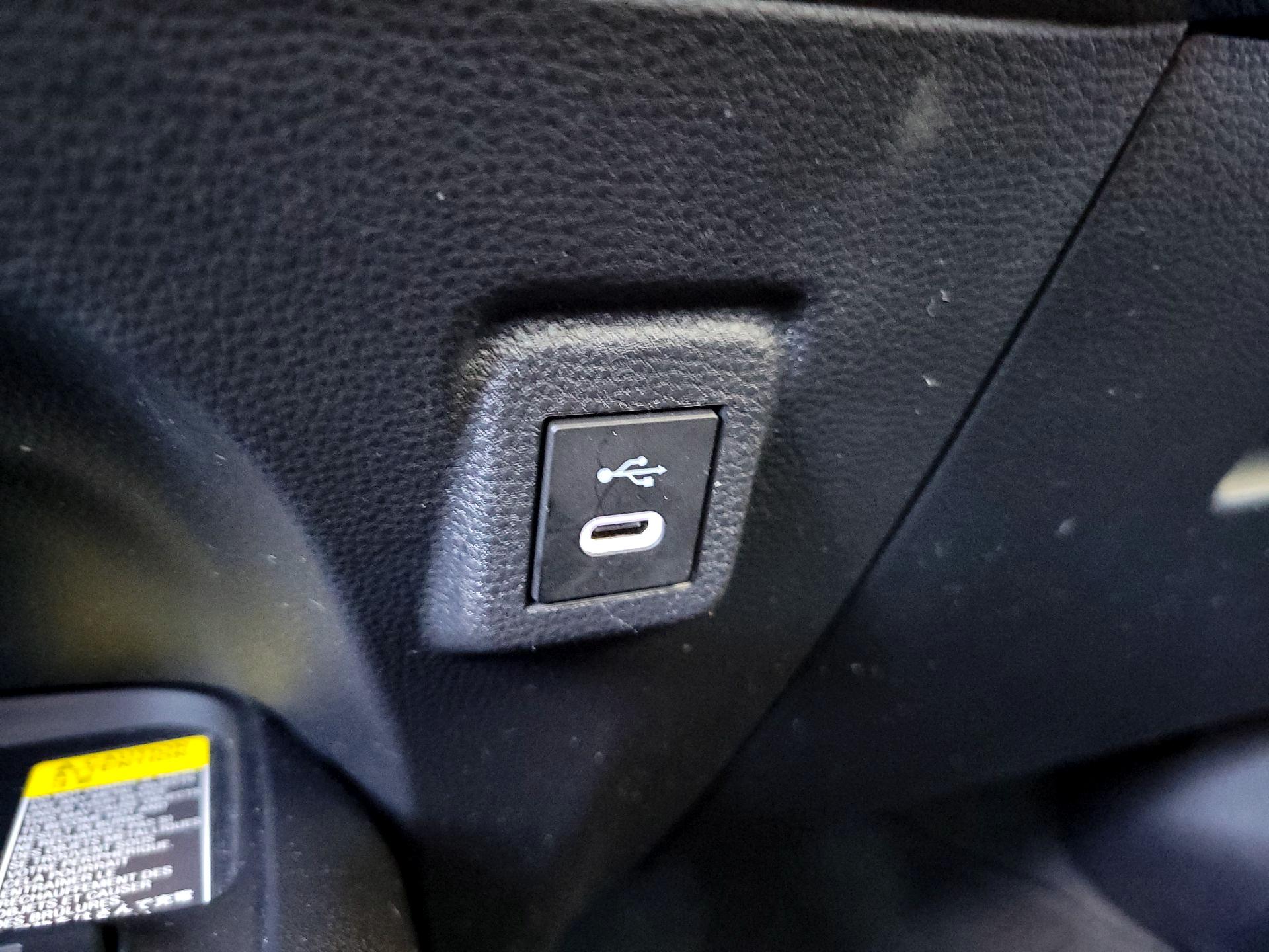 Thumbnail: 2023 Toyota Corolla - 18