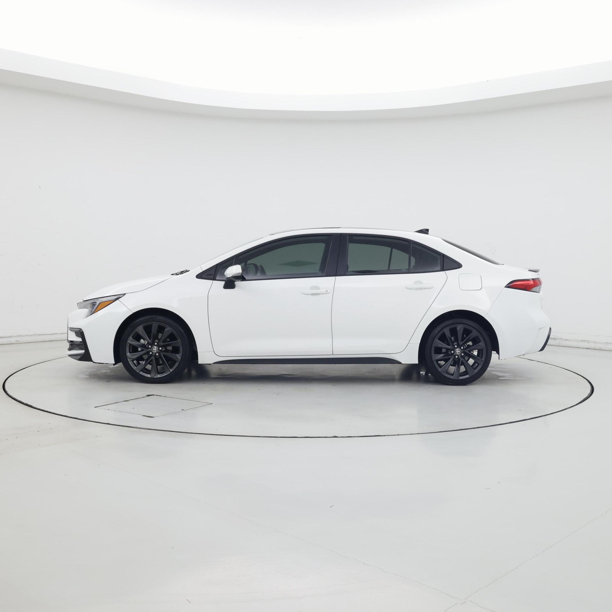 Thumbnail: 2023 Toyota Corolla - 3