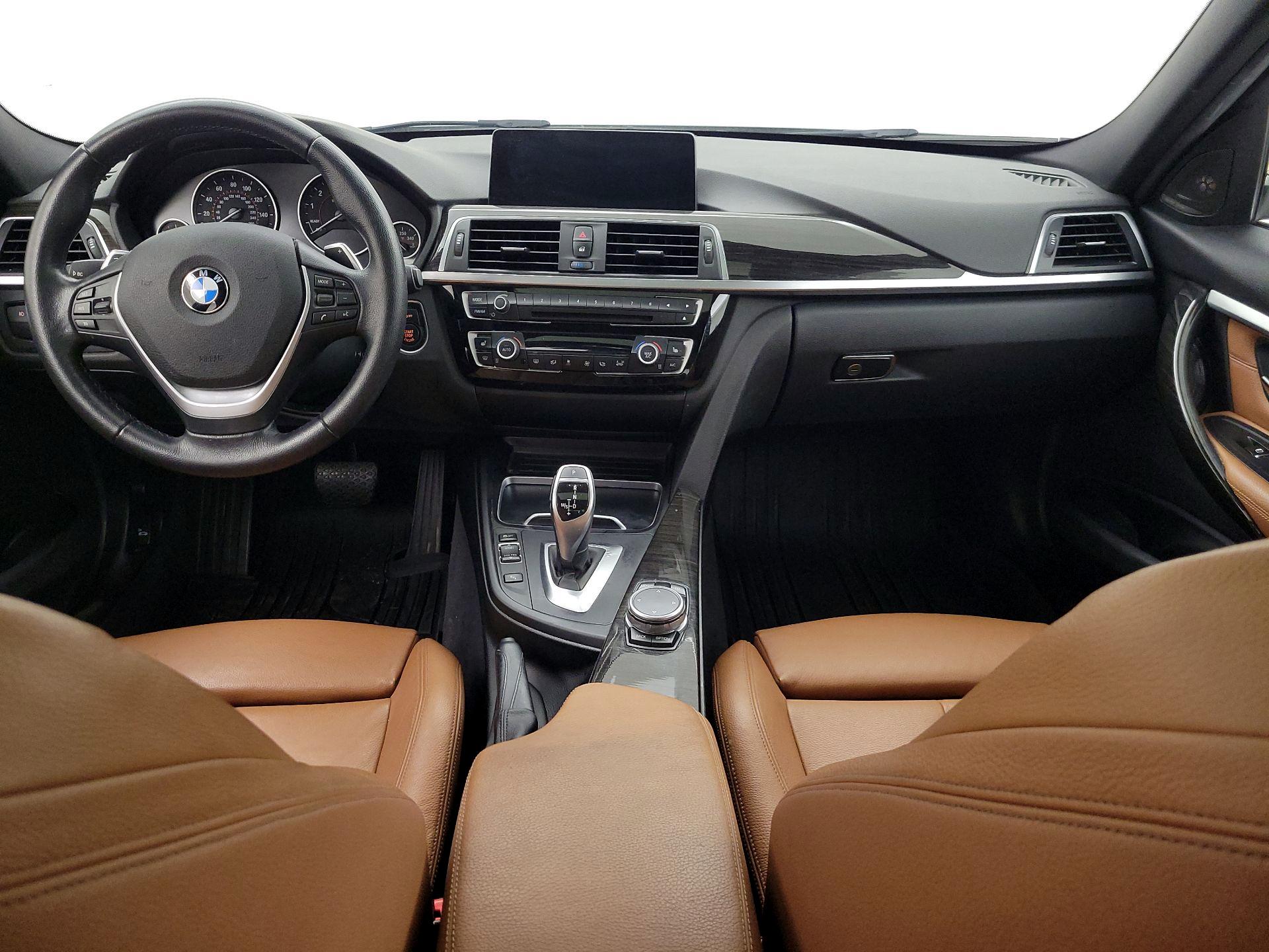Thumbnail: 2016 BMW 3 Series - 9