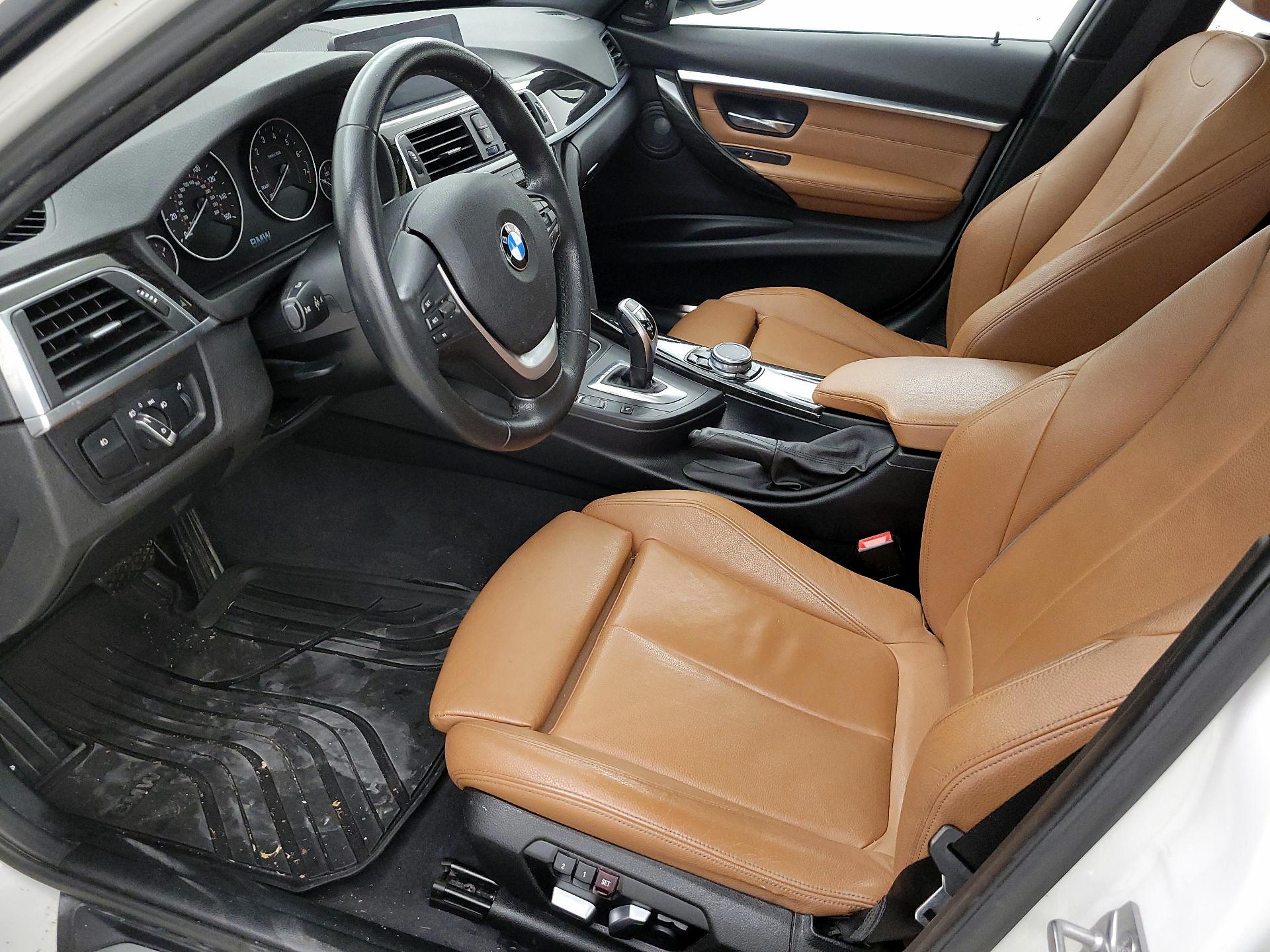 Thumbnail: 2016 BMW 3 Series - 11