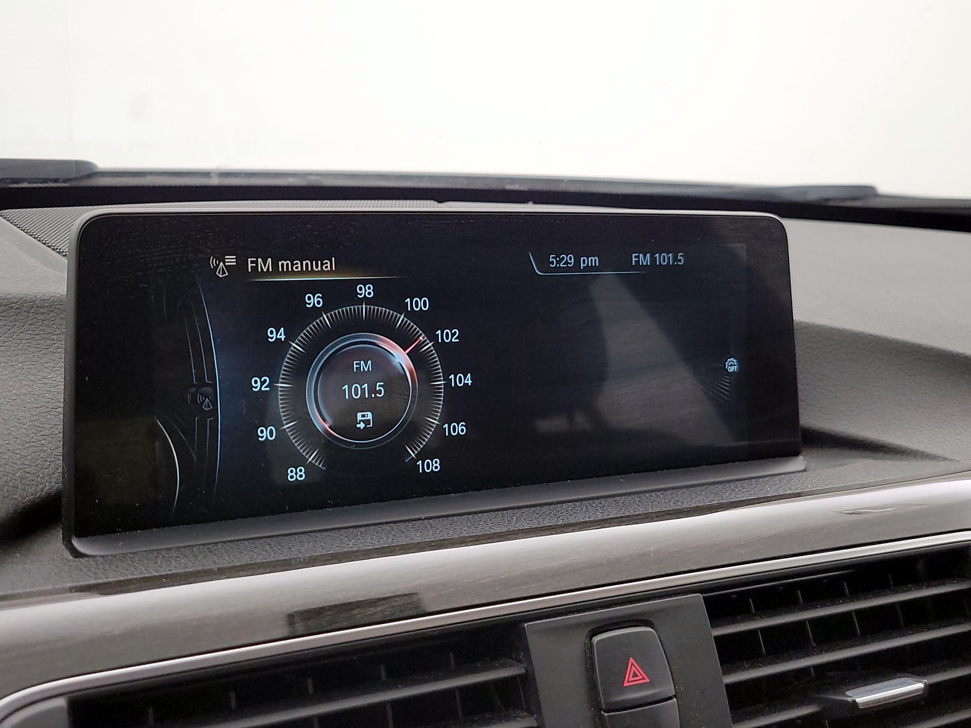 Thumbnail: 2016 BMW 3 Series - 16