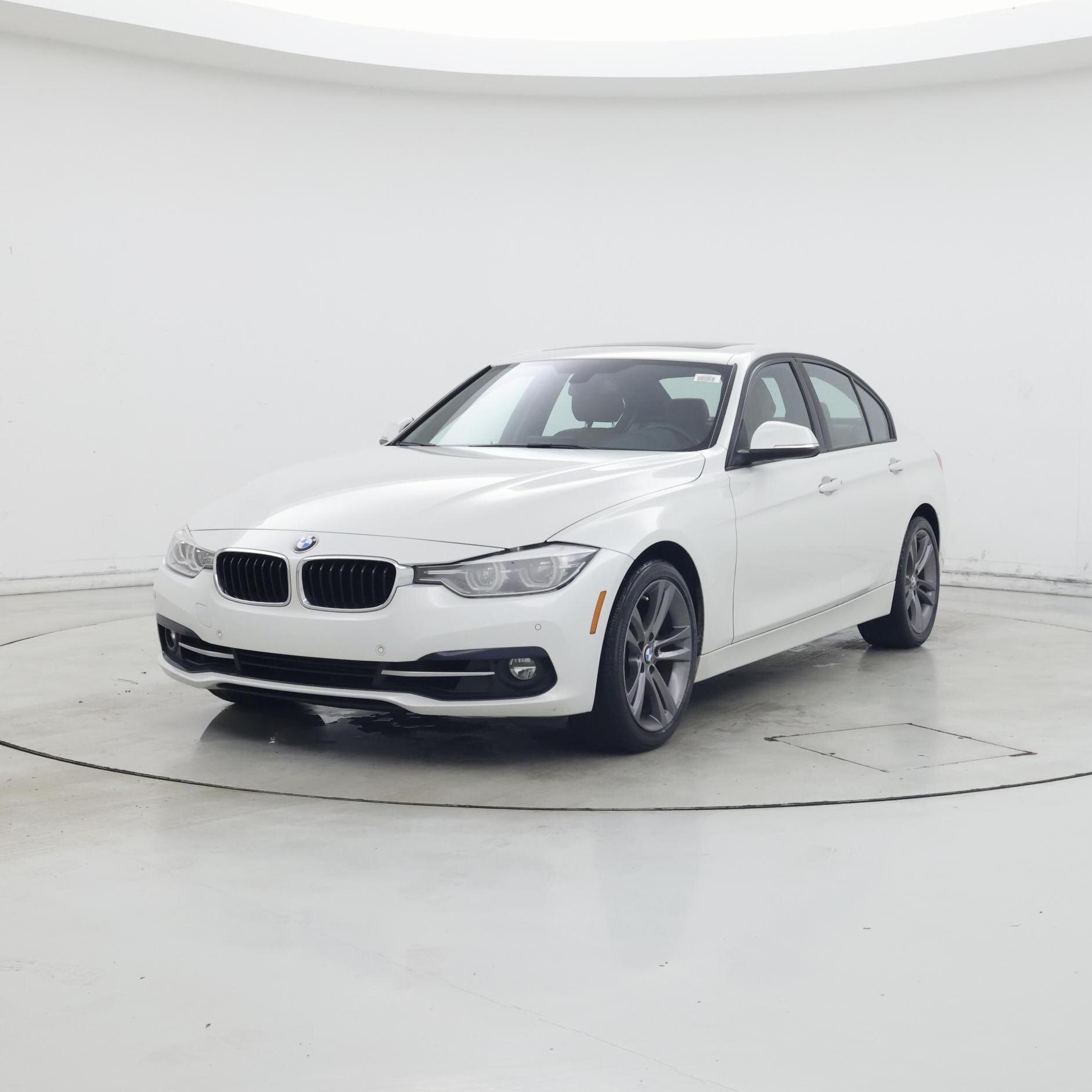 Thumbnail: 2016 BMW 3 Series - 4