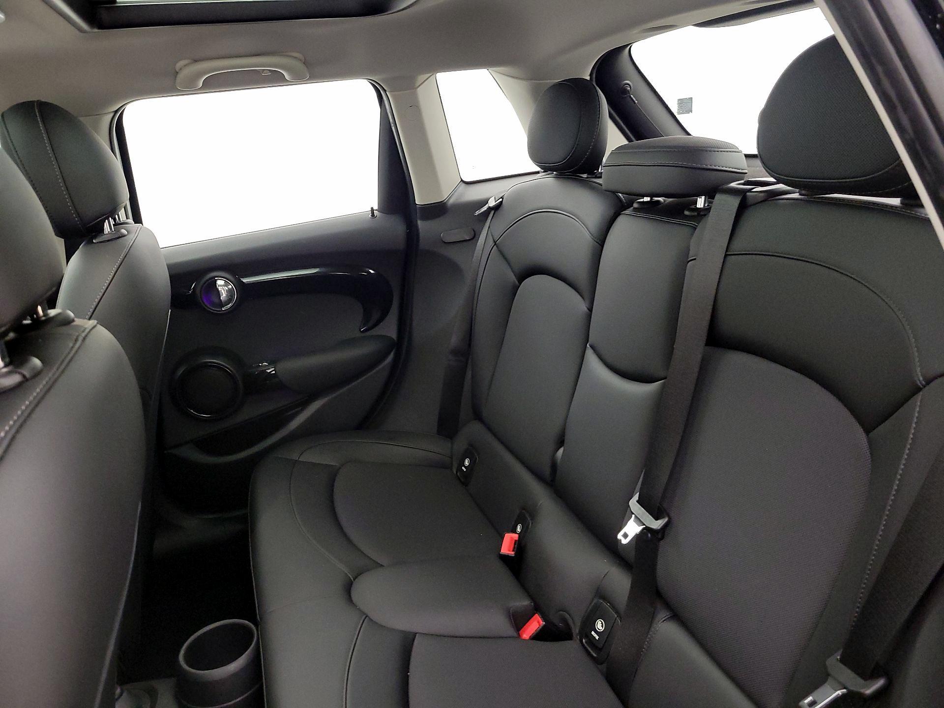 Thumbnail: 2021 MINI Cooper Hardtop - 20