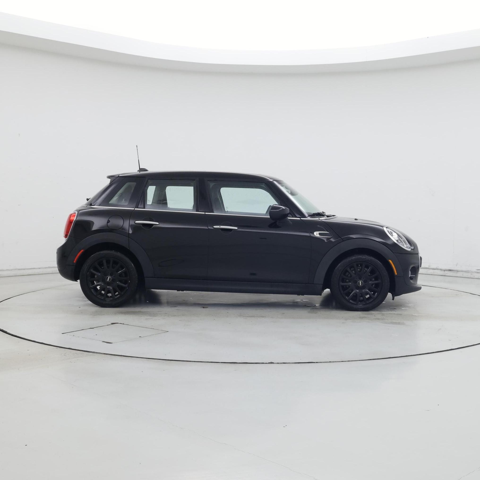 Thumbnail: 2021 MINI Cooper Hardtop - 7