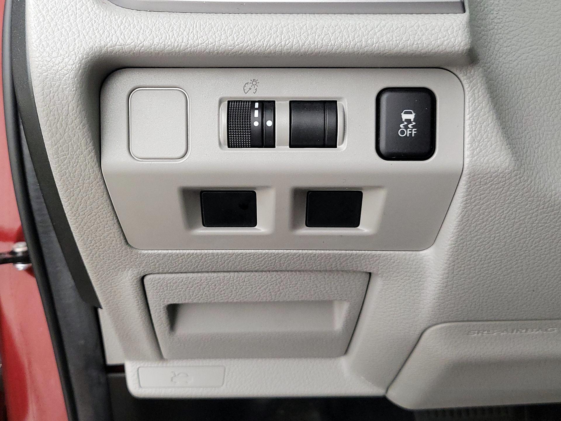 Thumbnail: 2017 Subaru Forester - 13