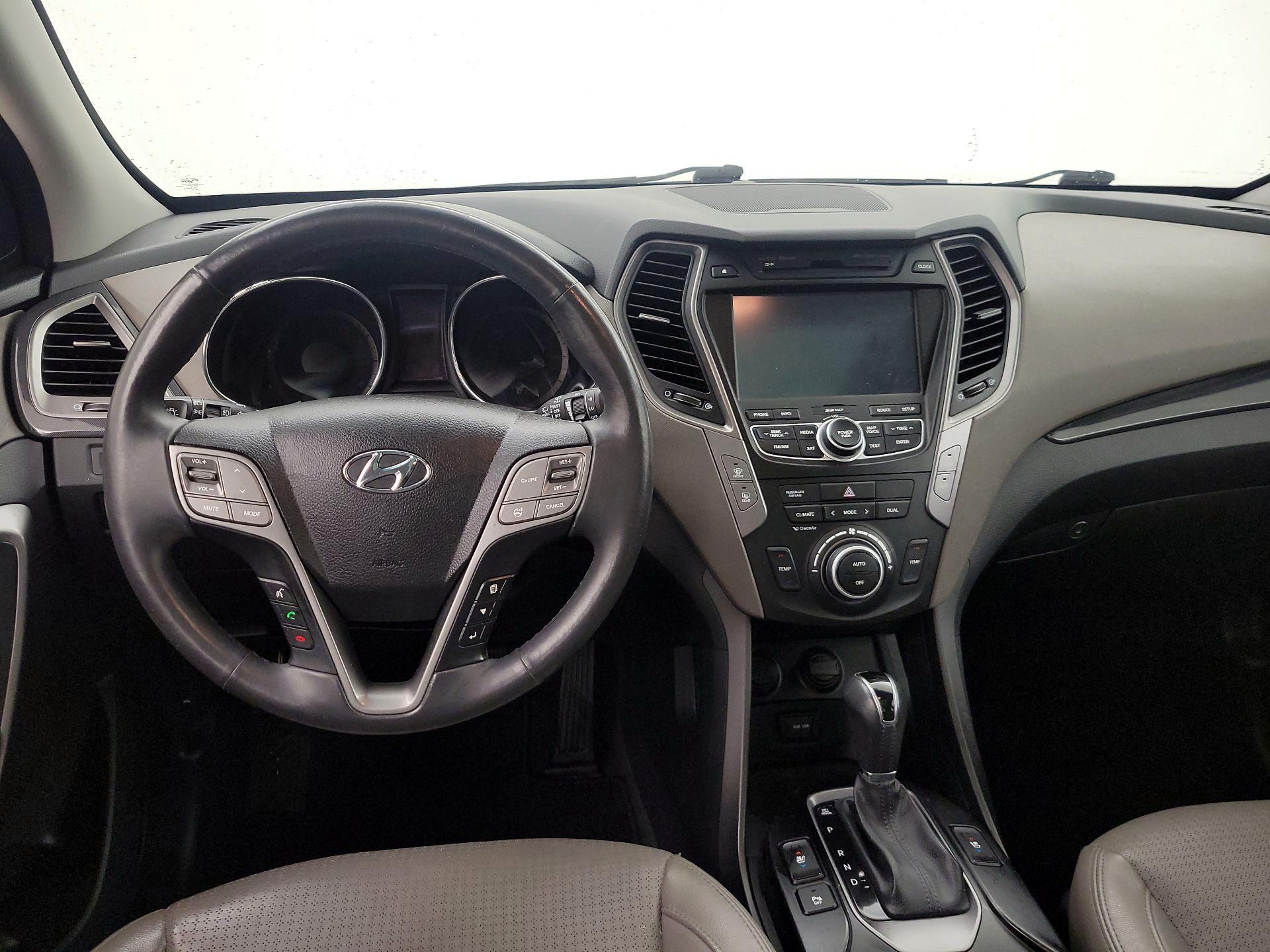 Thumbnail: 2015 Hyundai Santa Fe - 10