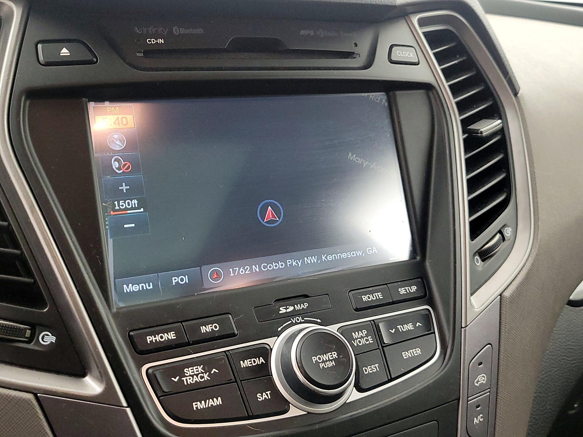 Thumbnail: 2015 Hyundai Santa Fe - 14