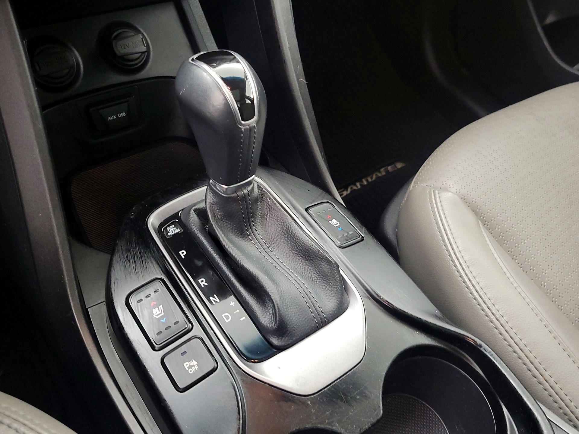 Thumbnail: 2015 Hyundai Santa Fe - 18