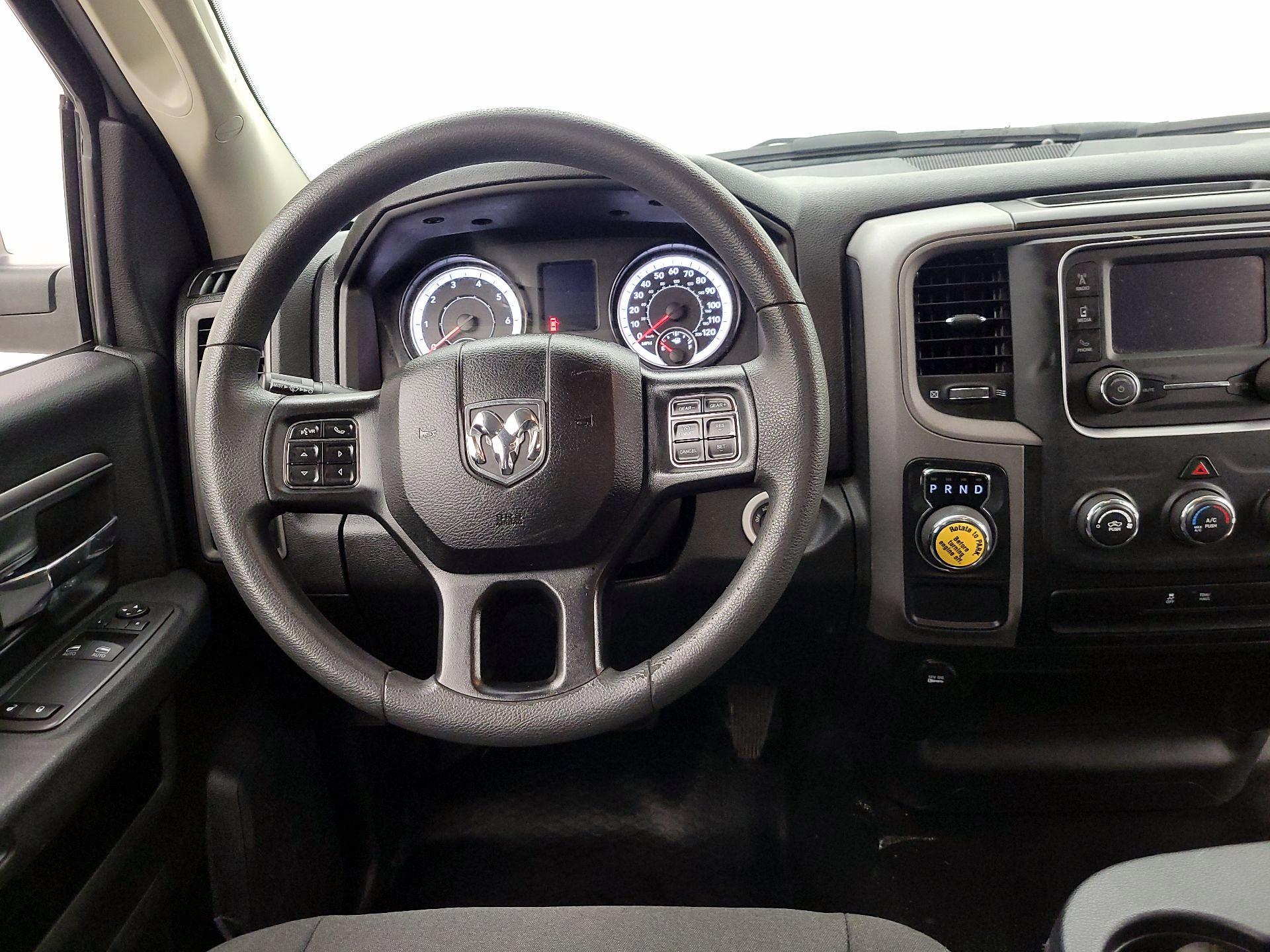 Thumbnail: 2023 RAM 1500 Classic - 10