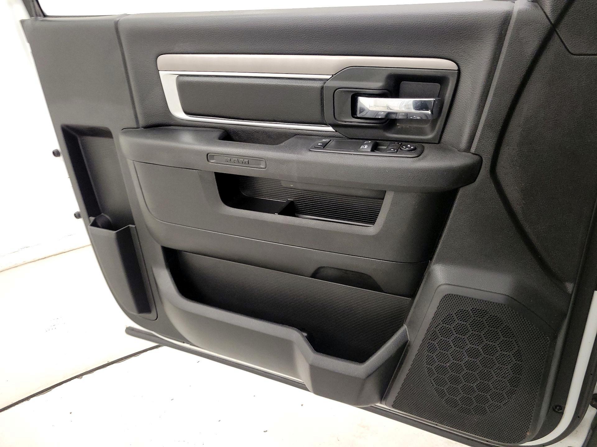 Thumbnail: 2023 RAM 1500 Classic - 12