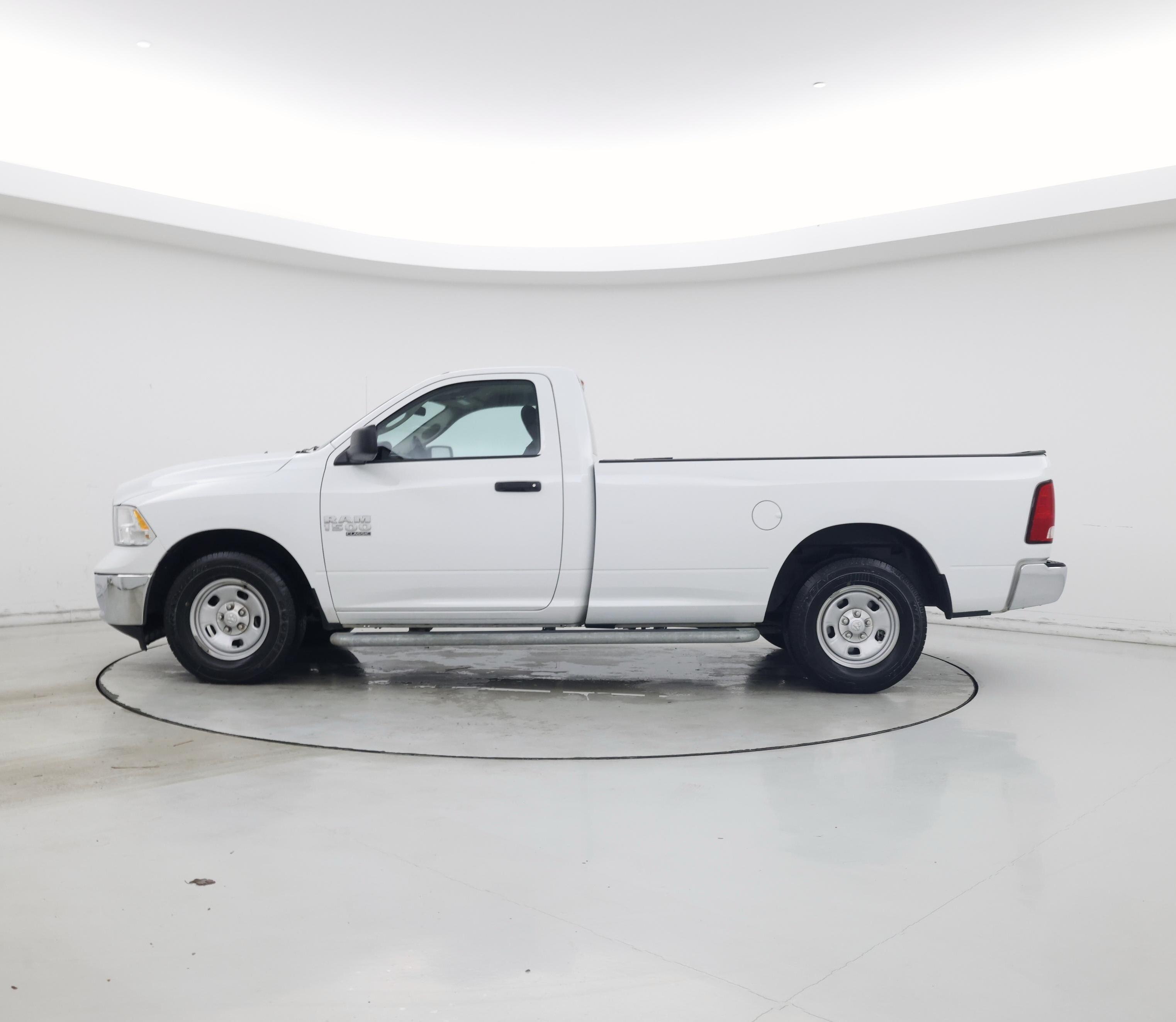 Thumbnail: 2023 RAM 1500 Classic - 3