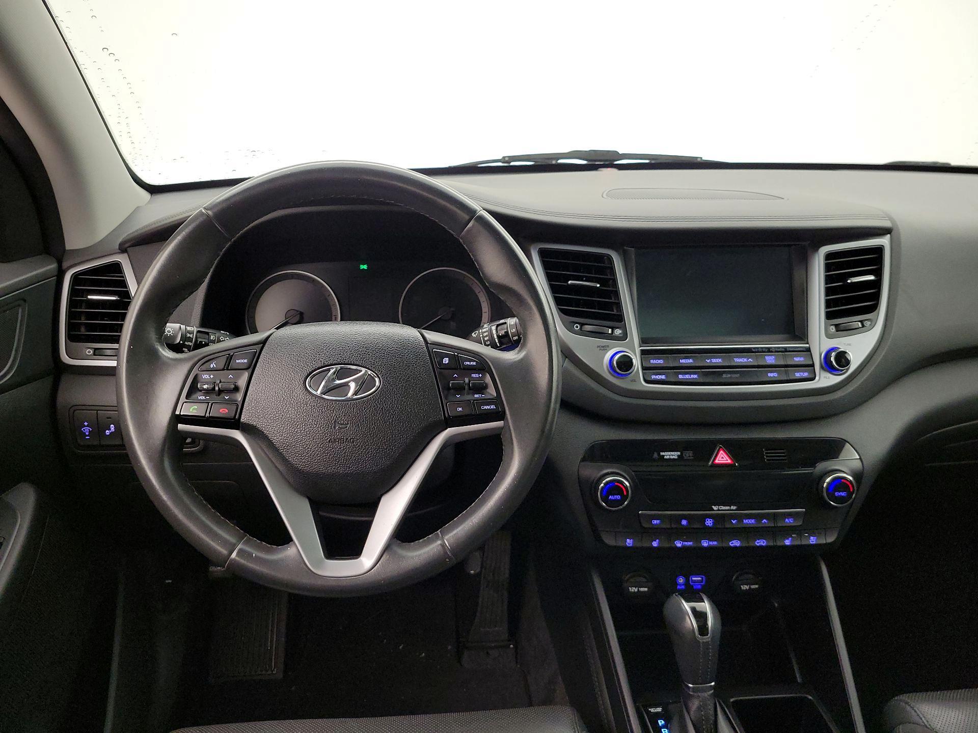 Thumbnail: 2017 Hyundai Tucson - 10