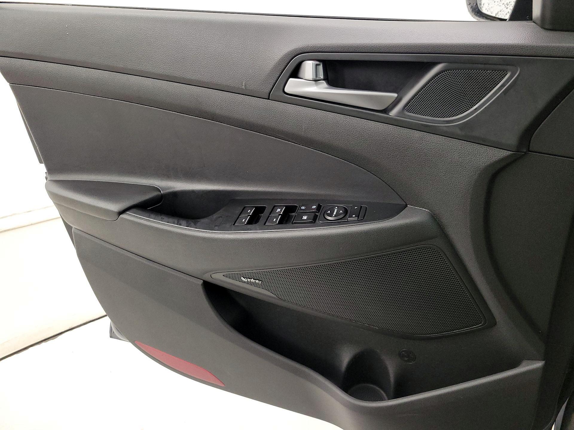 Thumbnail: 2017 Hyundai Tucson - 12