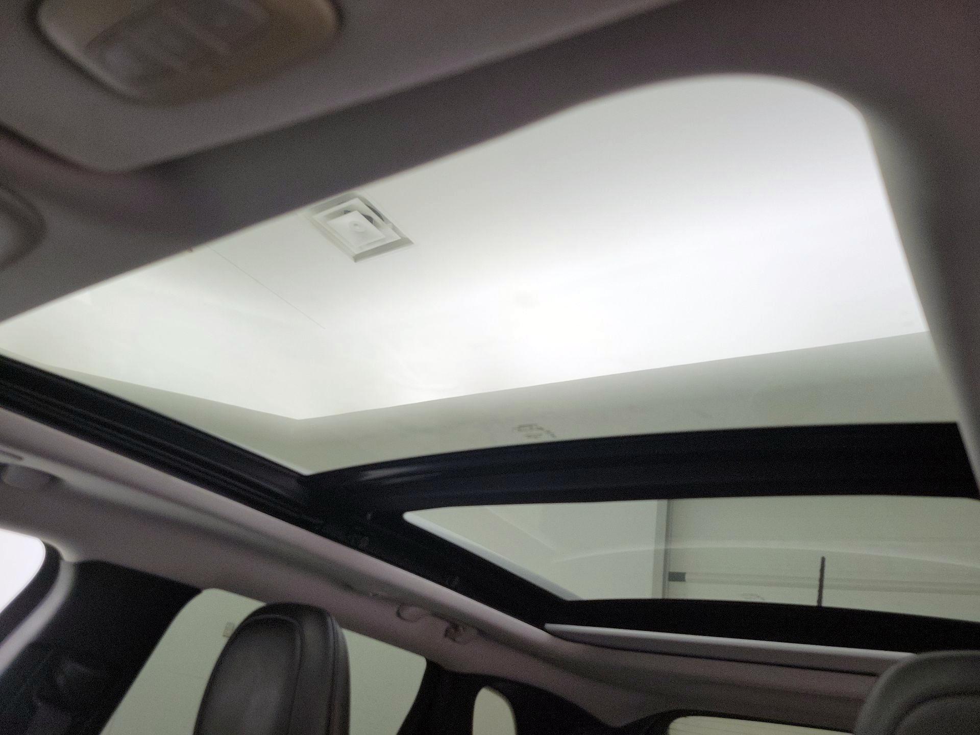 Thumbnail: 2021 Jeep Cherokee - 19