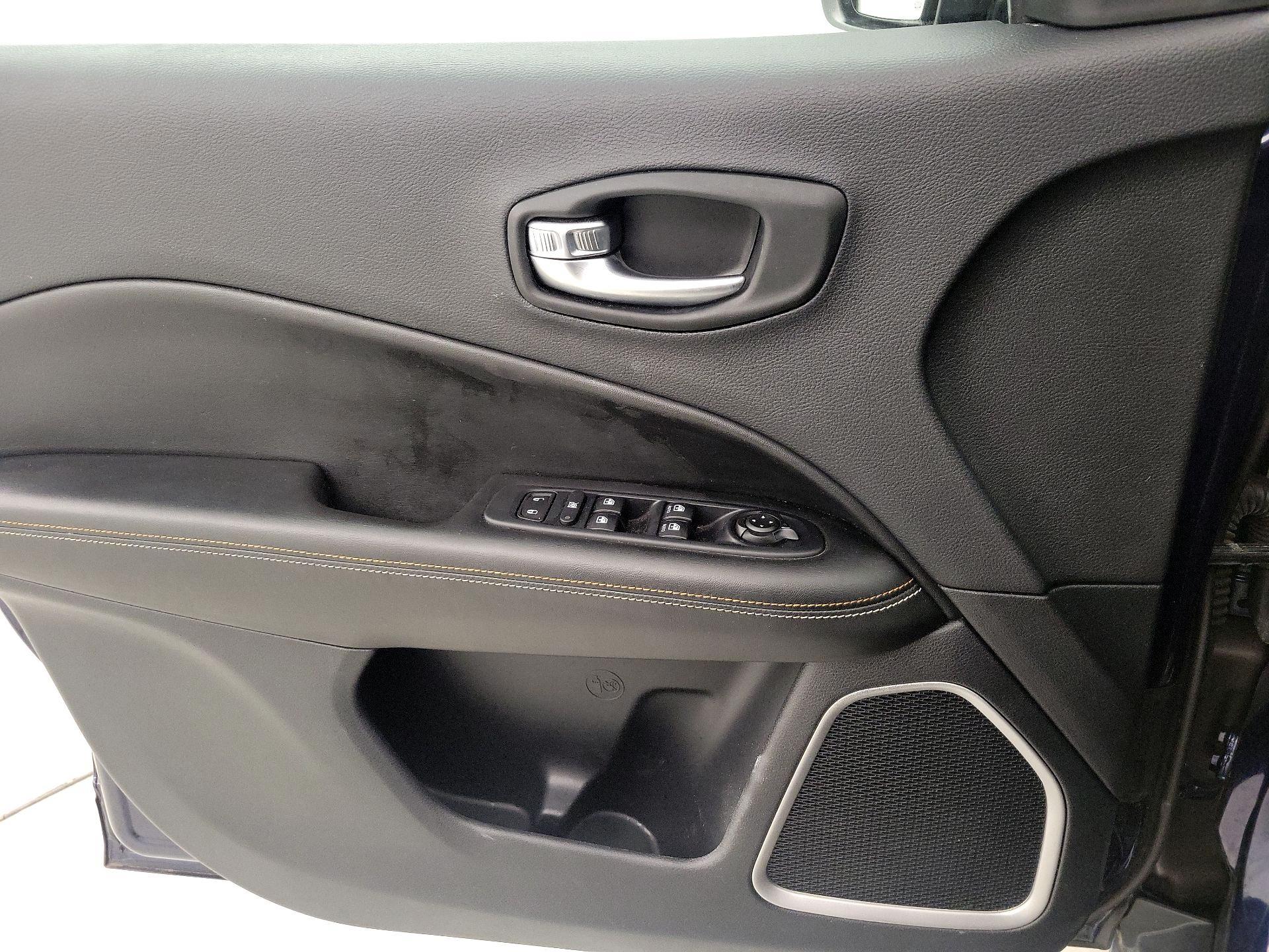 Thumbnail: 2021 Jeep Compass - 12