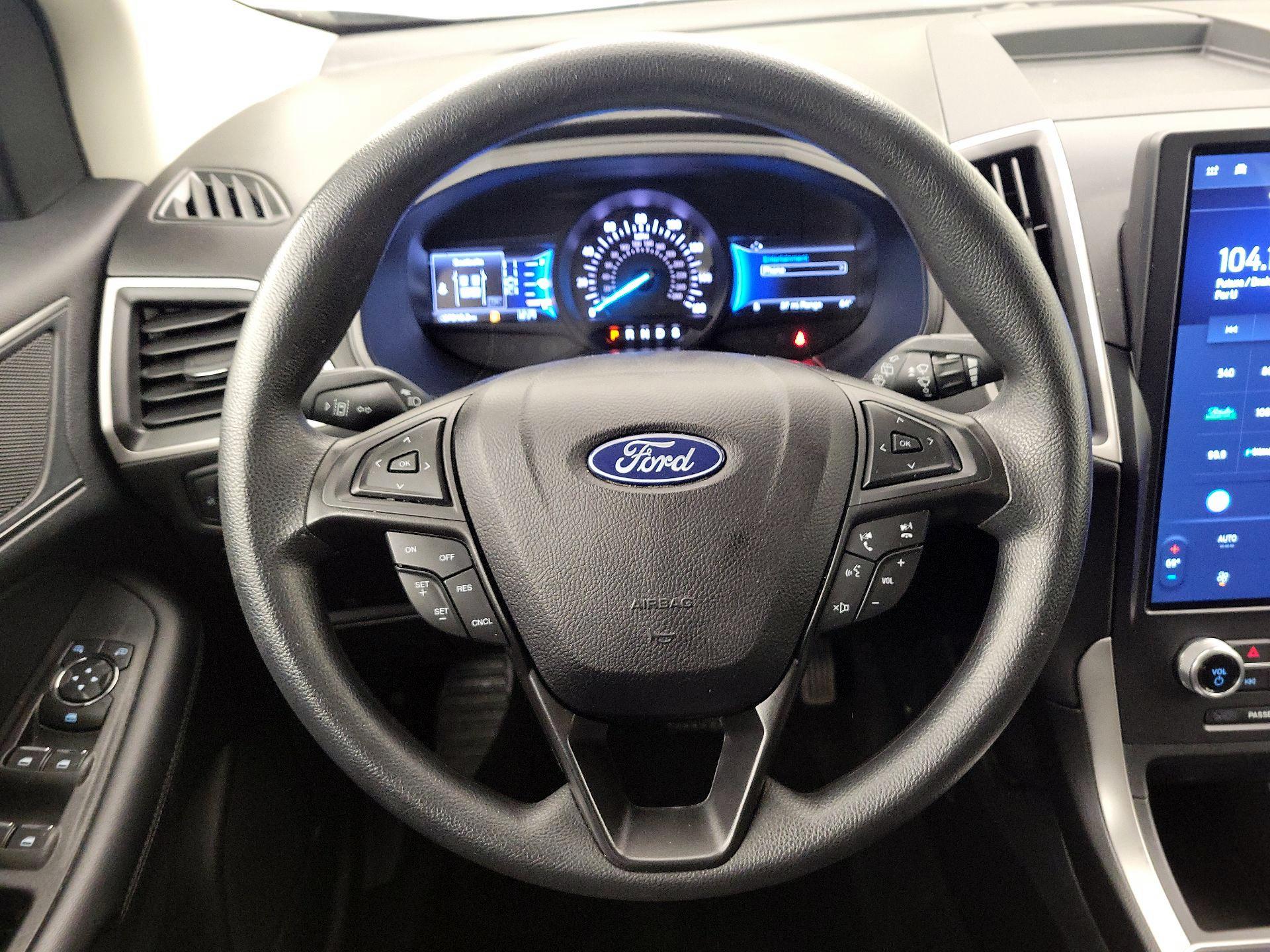 Thumbnail: 2022 Ford Edge - 10