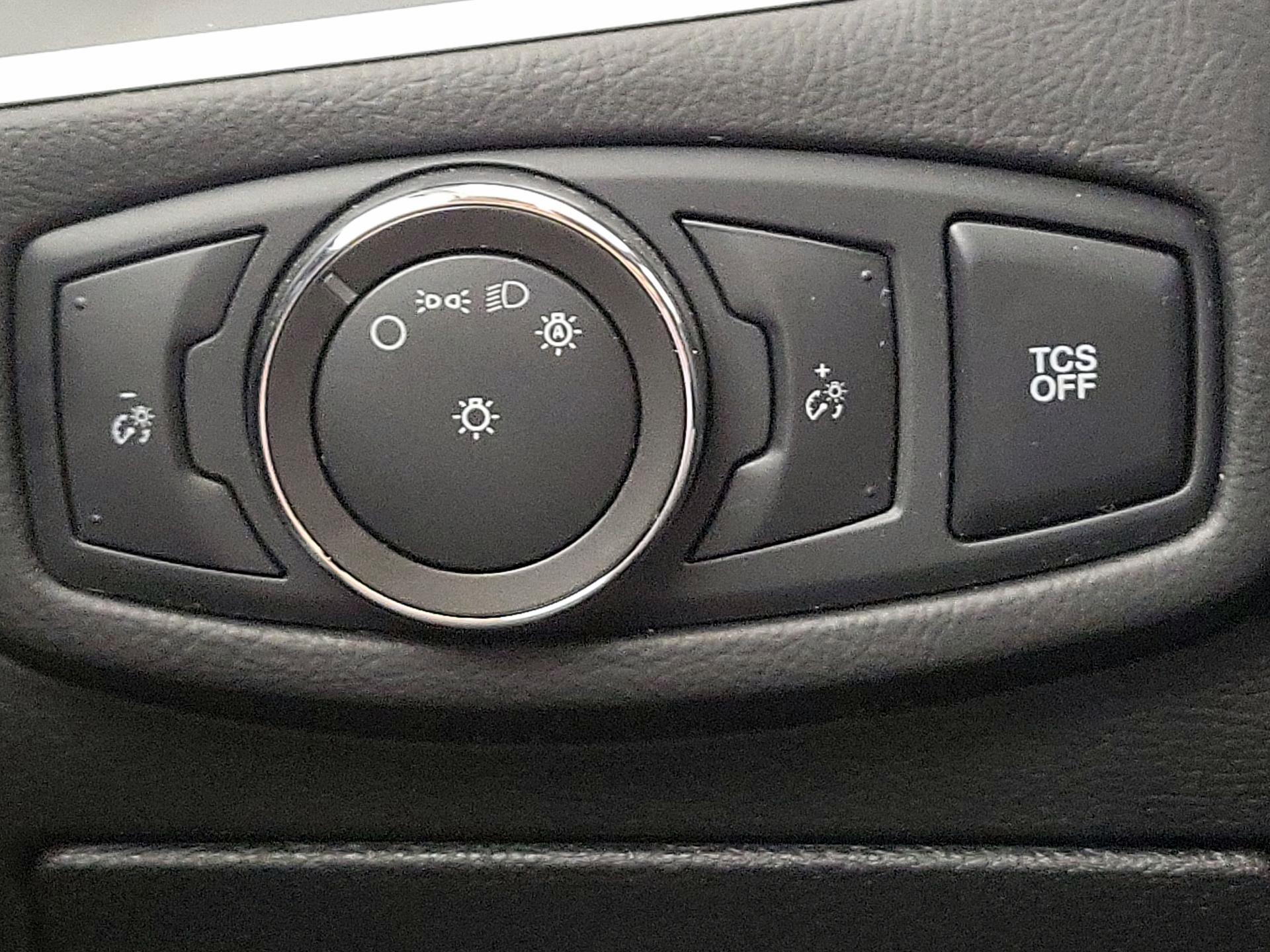 Thumbnail: 2022 Ford Edge - 13