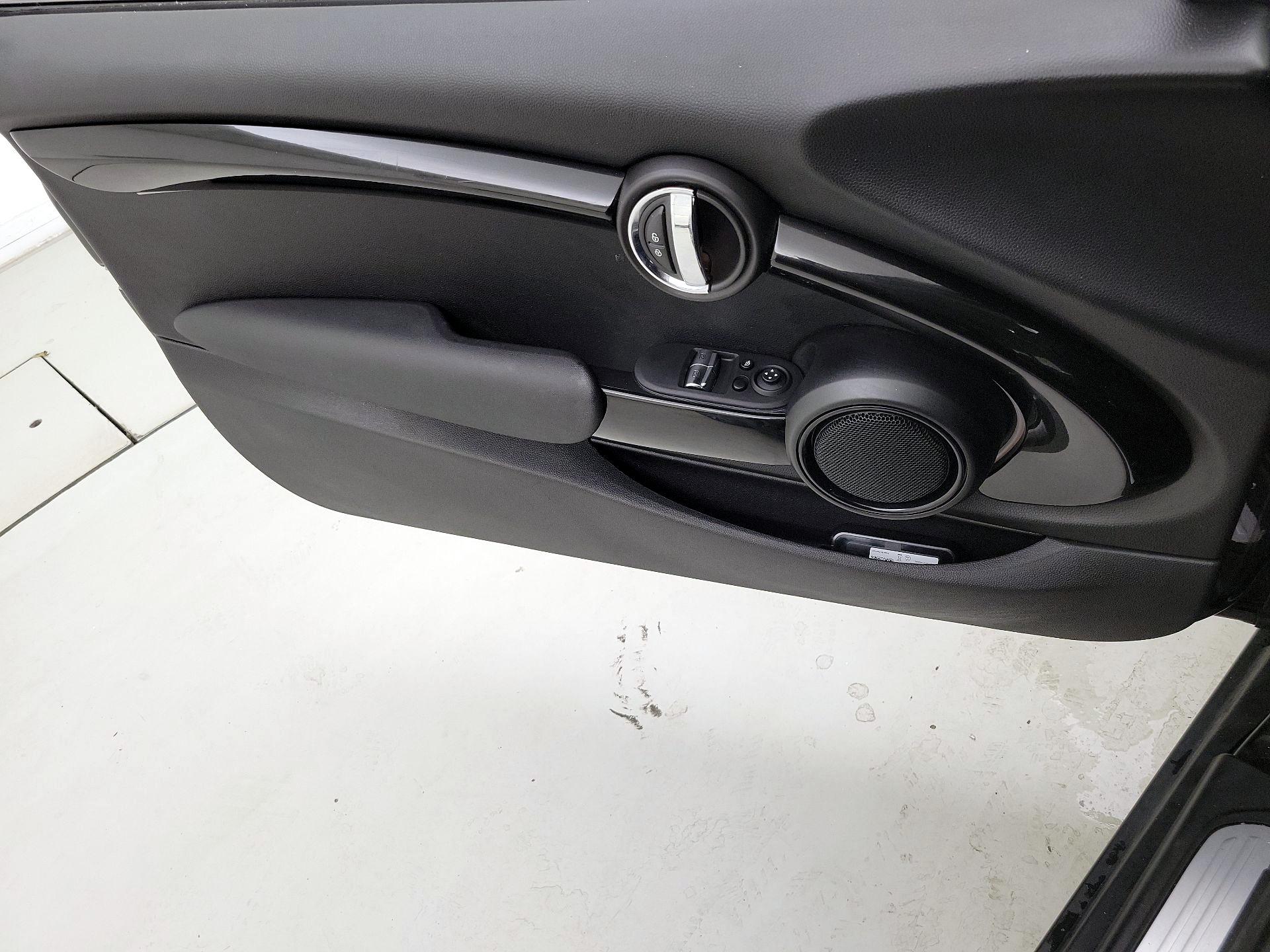 Thumbnail: 2023 MINI Cooper Hardtop - 12