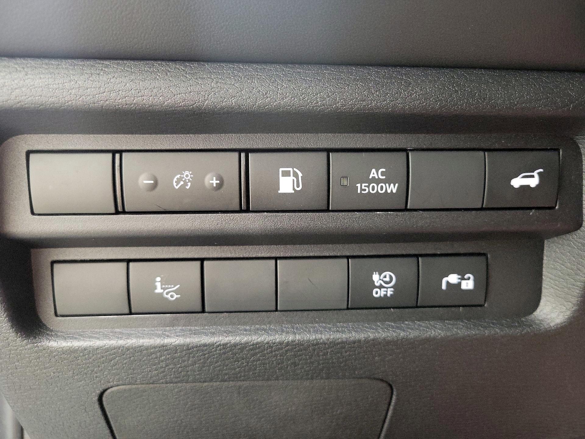 Thumbnail: 2023 Mitsubishi Outlander - 13