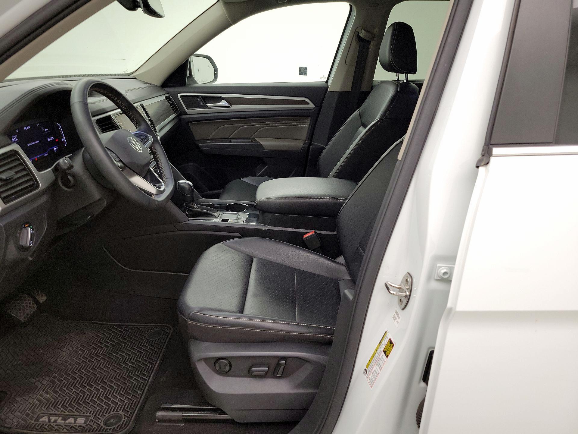 Thumbnail: 2022 Volkswagen Atlas - 11