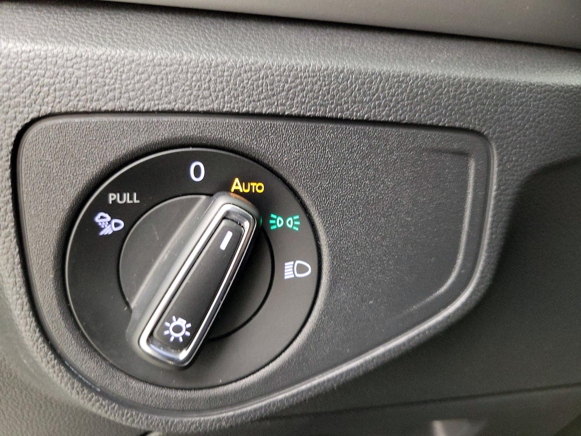 Thumbnail: 2022 Volkswagen Atlas - 13