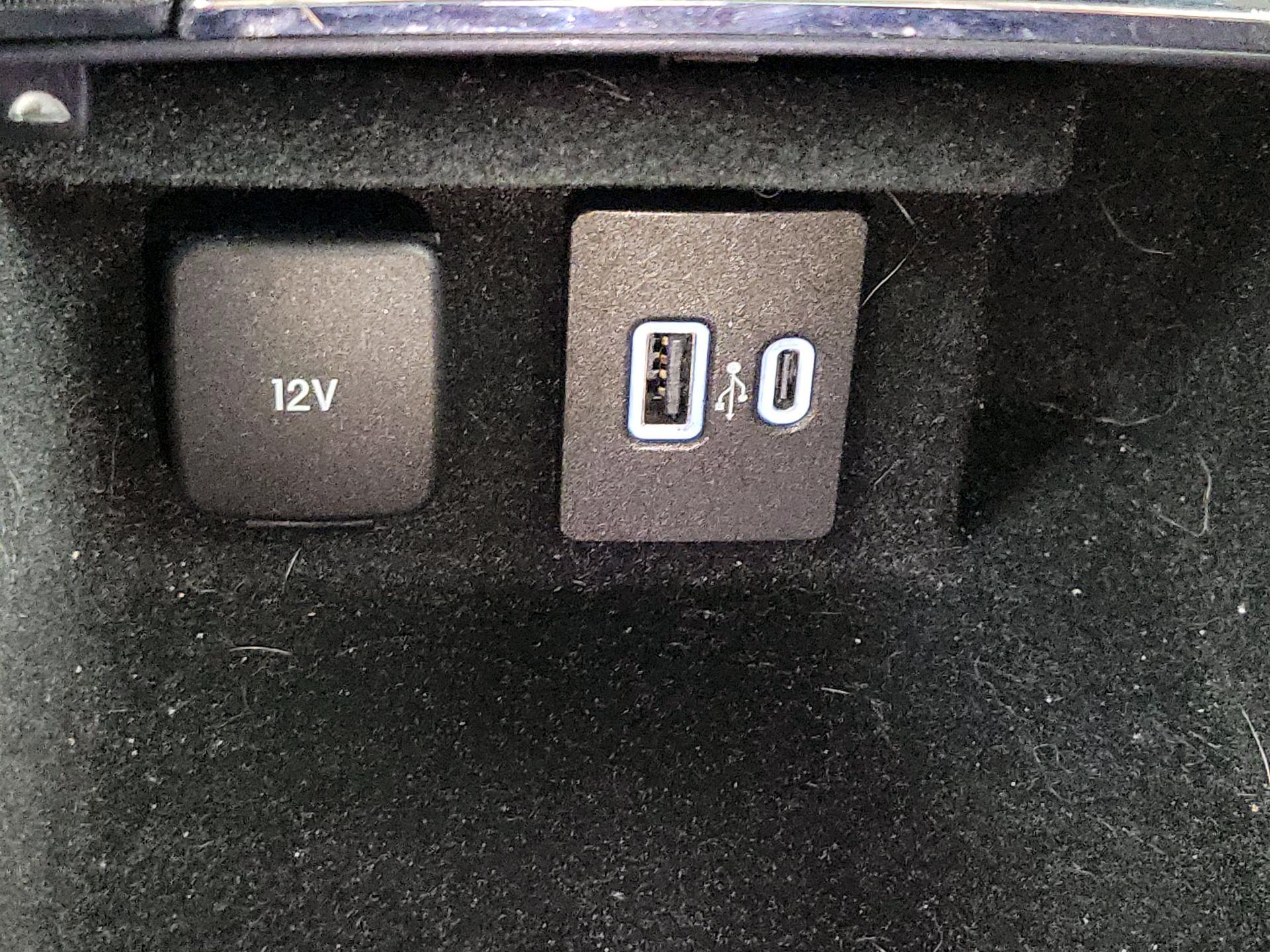 Thumbnail: 2020 Lincoln Corsair - 19