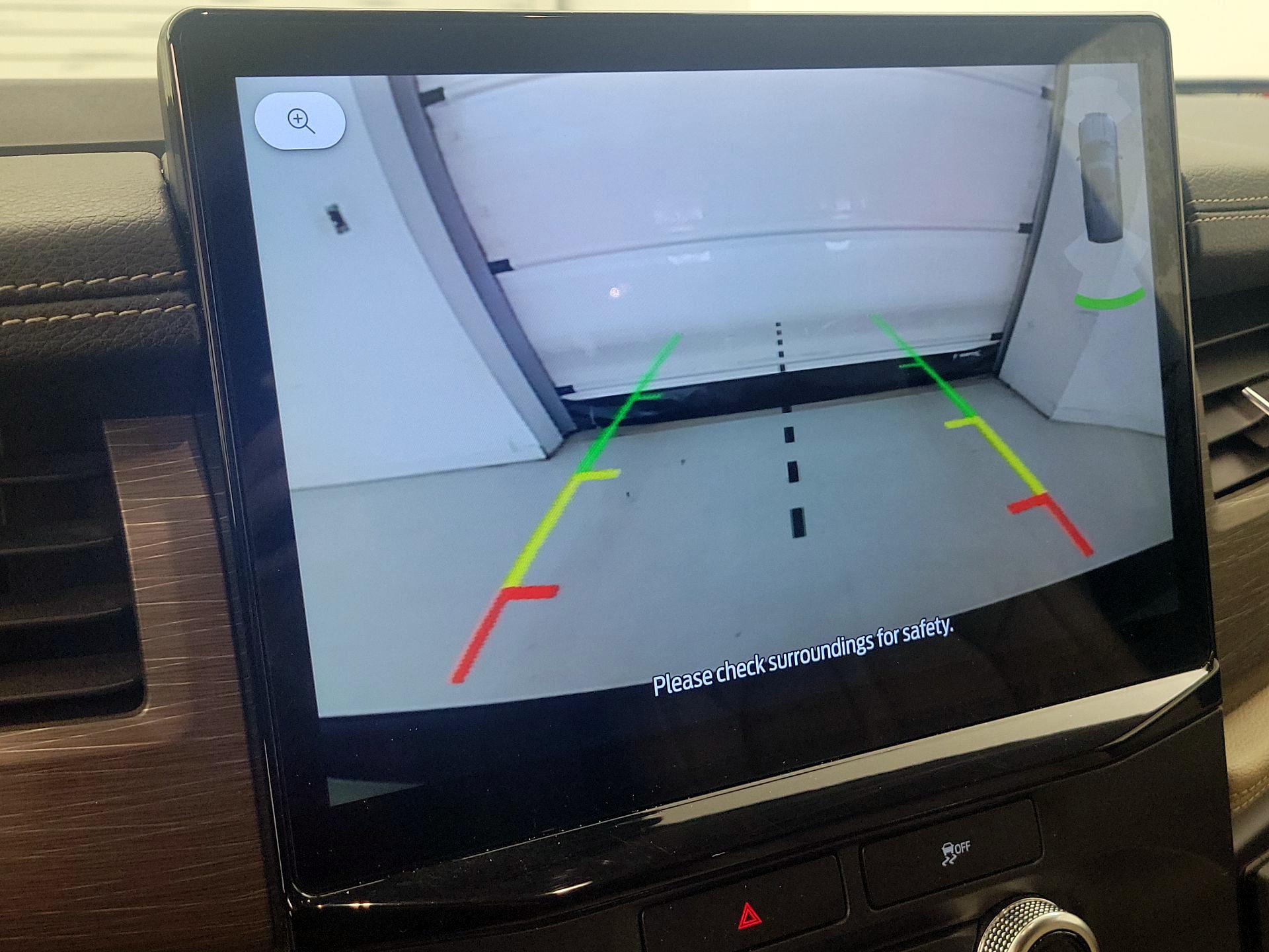 Thumbnail: 2022 Ford Expedition - 15