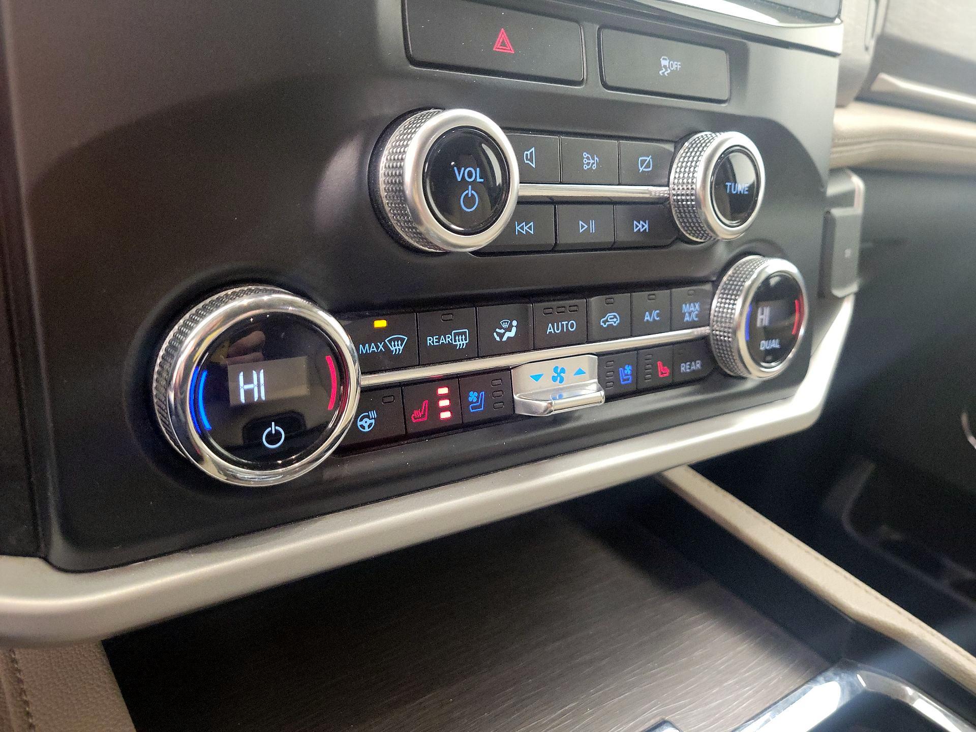 Thumbnail: 2022 Ford Expedition - 17