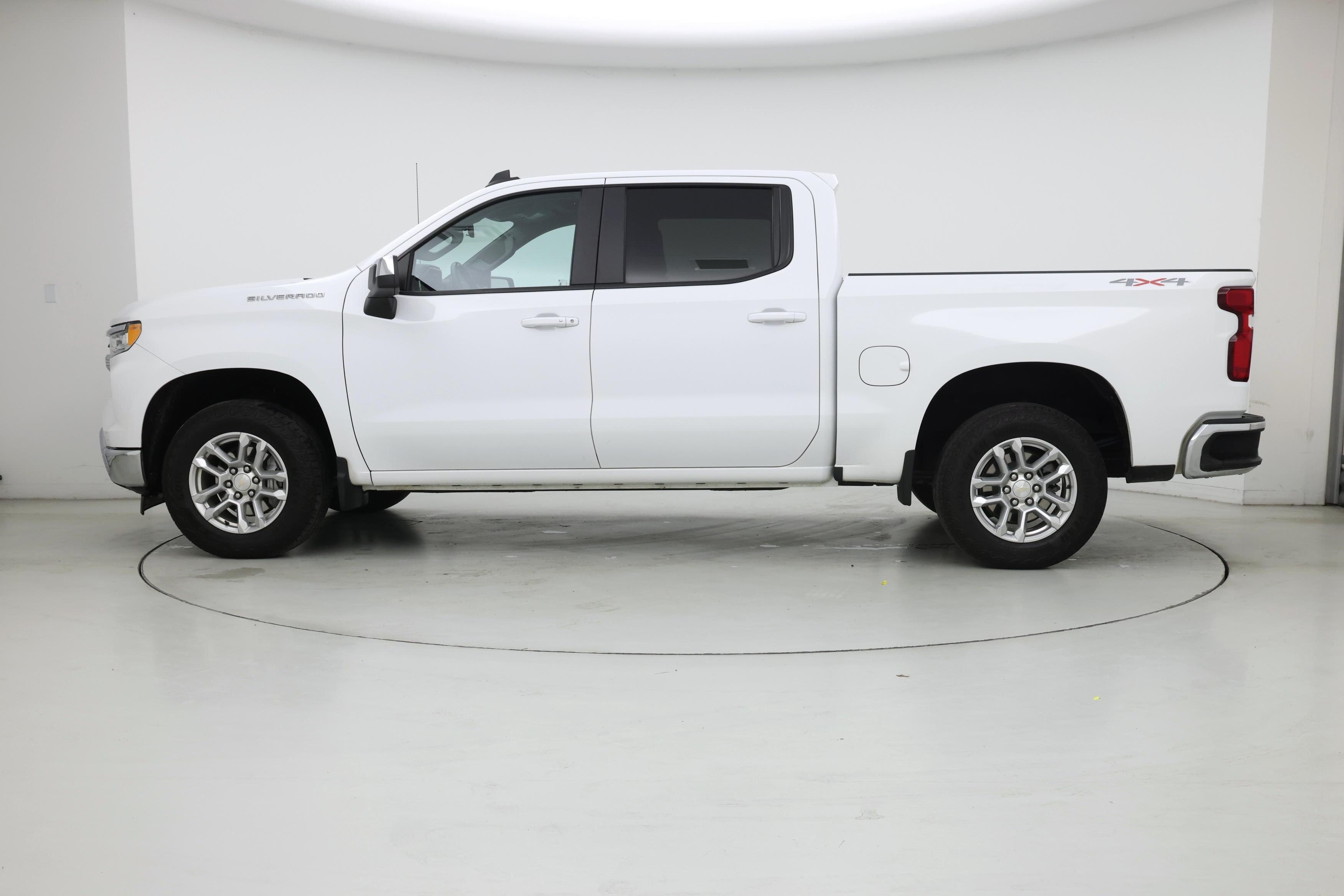 Thumbnail: 2023 Chevrolet Silverado 1500 - 3