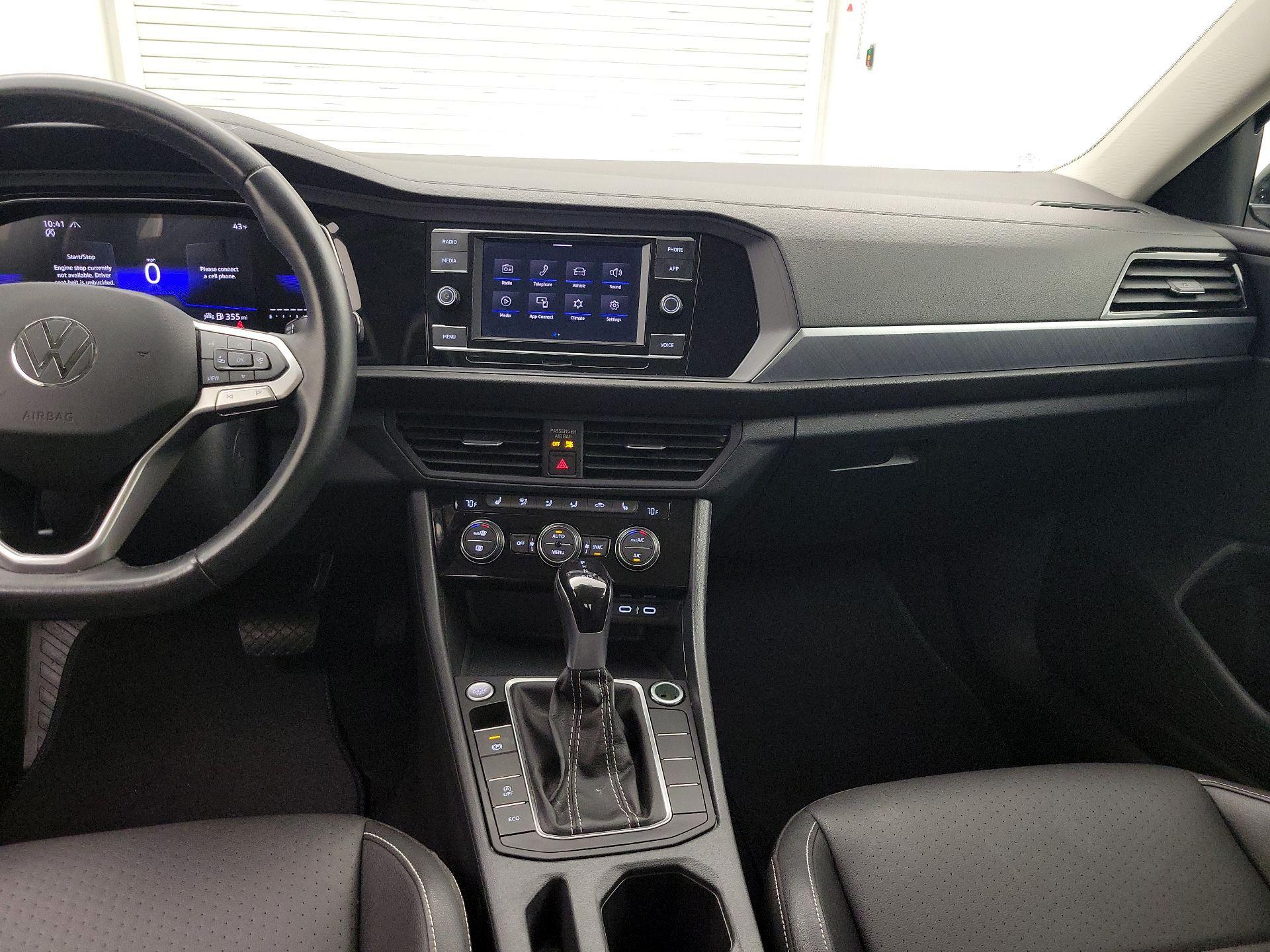 Thumbnail: 2024 Volkswagen Jetta - 9