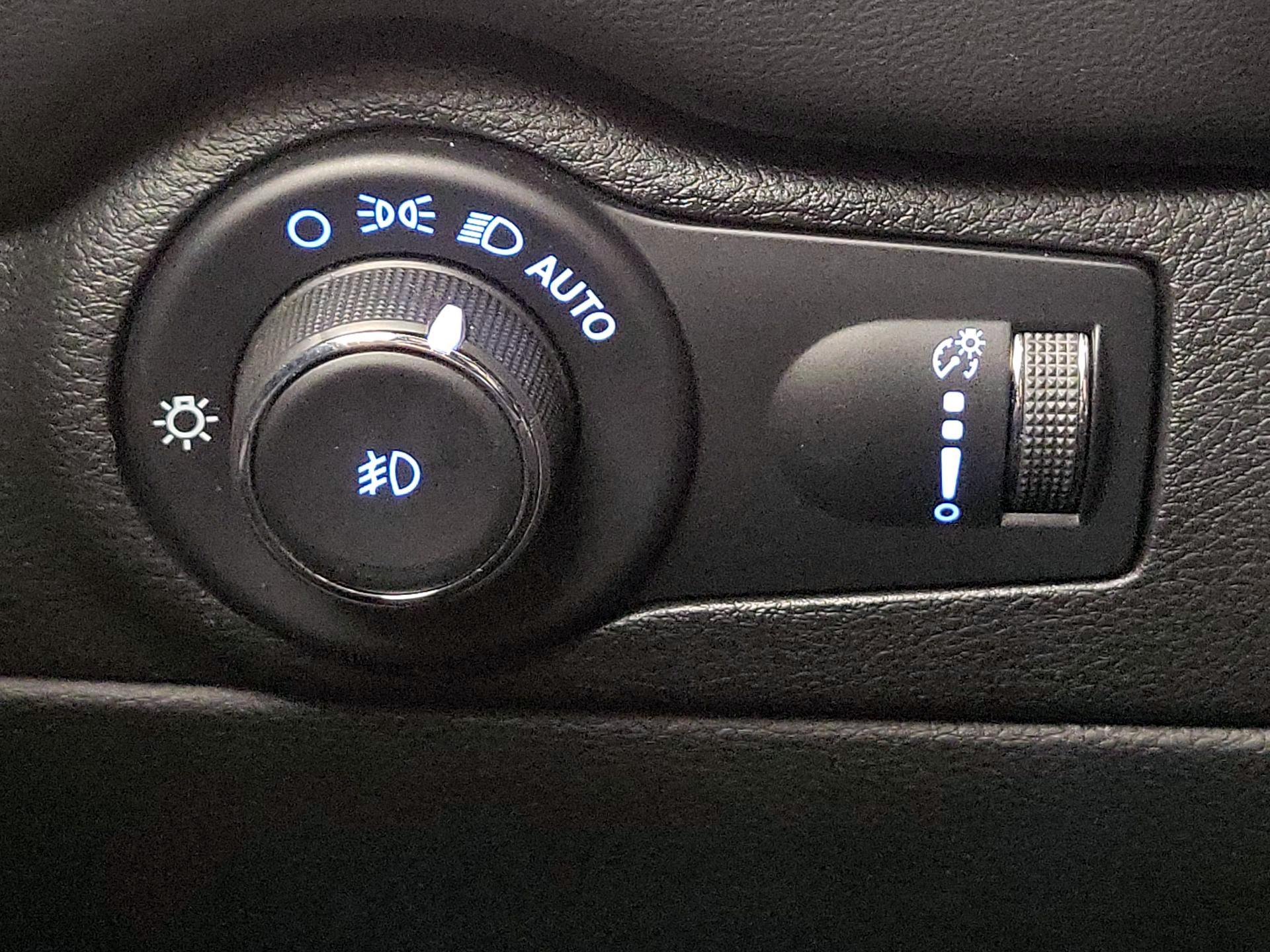 Thumbnail: 2022 Dodge Durango - 13