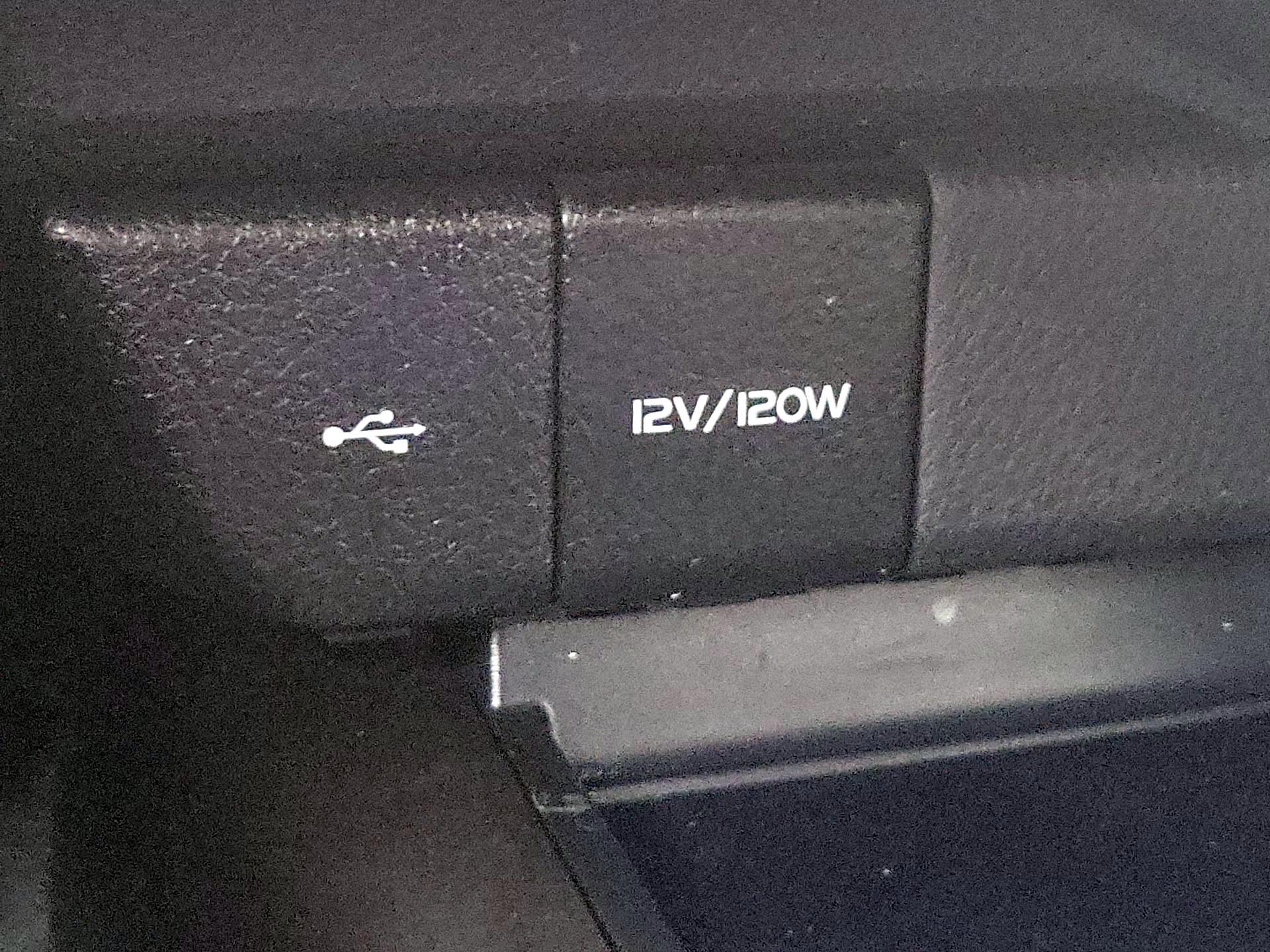 Thumbnail: 2023 Toyota Camry - 18