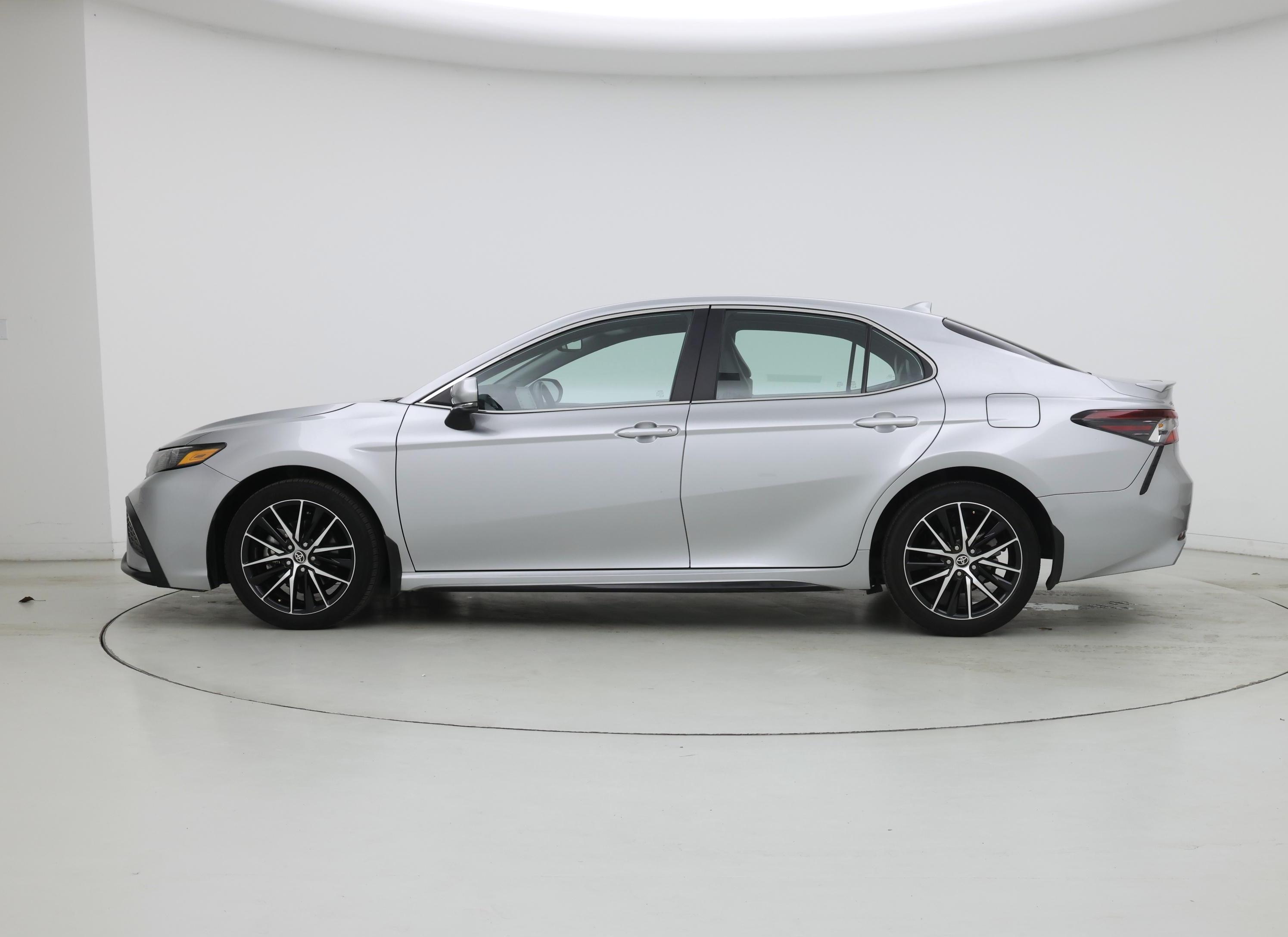 Thumbnail: 2023 Toyota Camry - 3