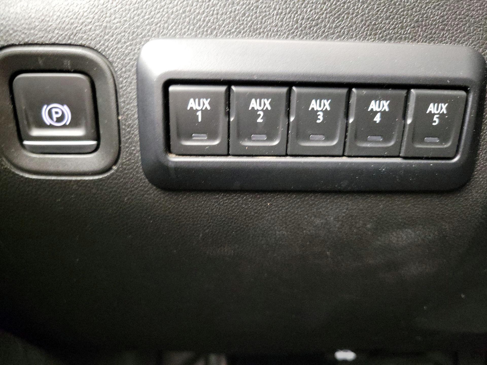 Thumbnail: 2023 GMC Sierra 3500 - 13