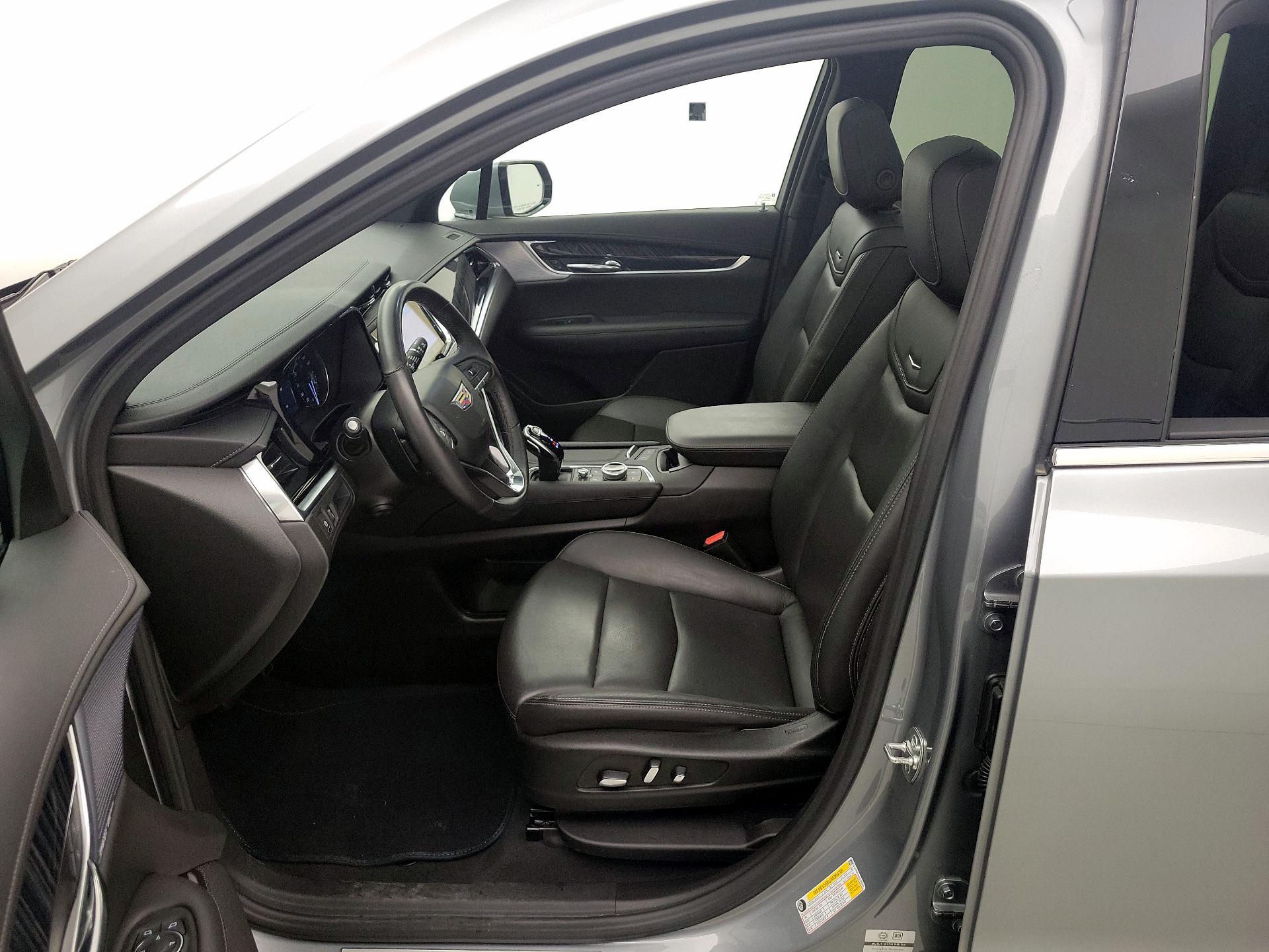 Thumbnail: 2025 Cadillac XT6 - 11