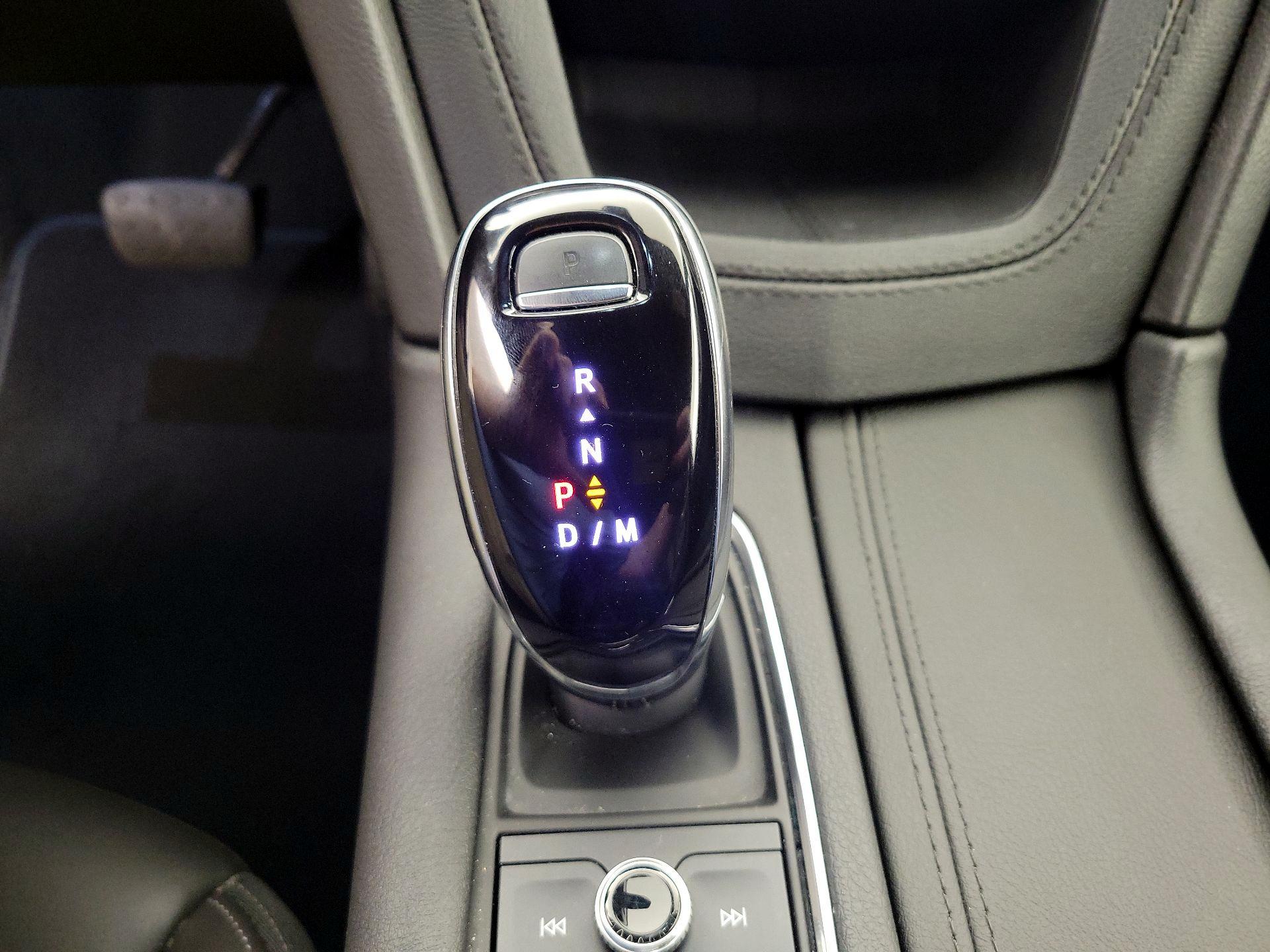 Thumbnail: 2025 Cadillac XT6 - 18