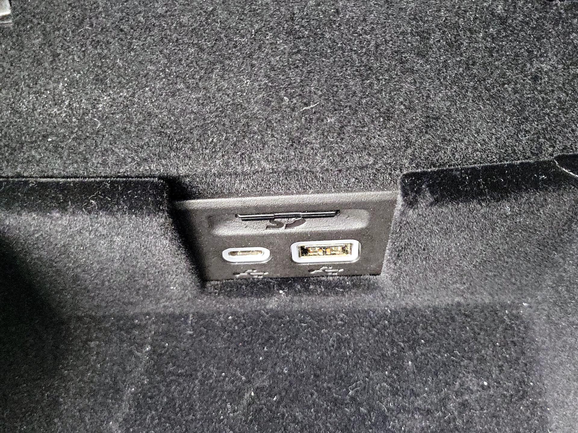 Thumbnail: 2025 Cadillac XT6 - 19