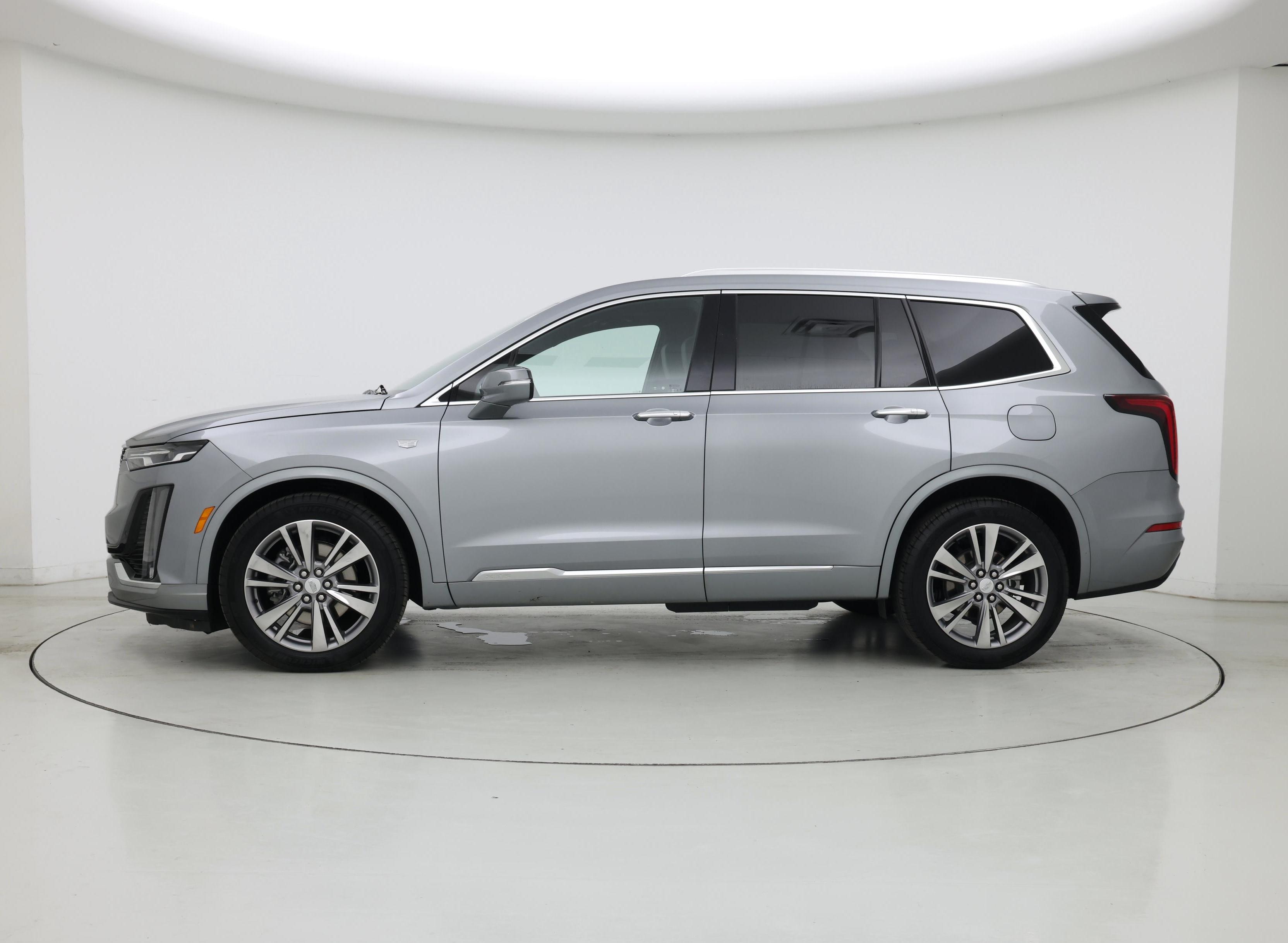 Thumbnail: 2025 Cadillac XT6 - 3