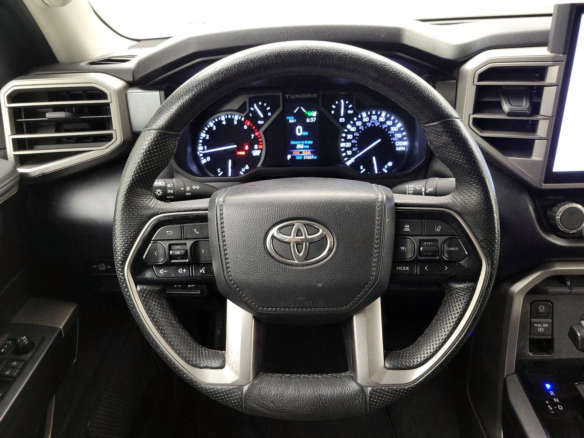 Thumbnail: 2022 Toyota Tundra - 10