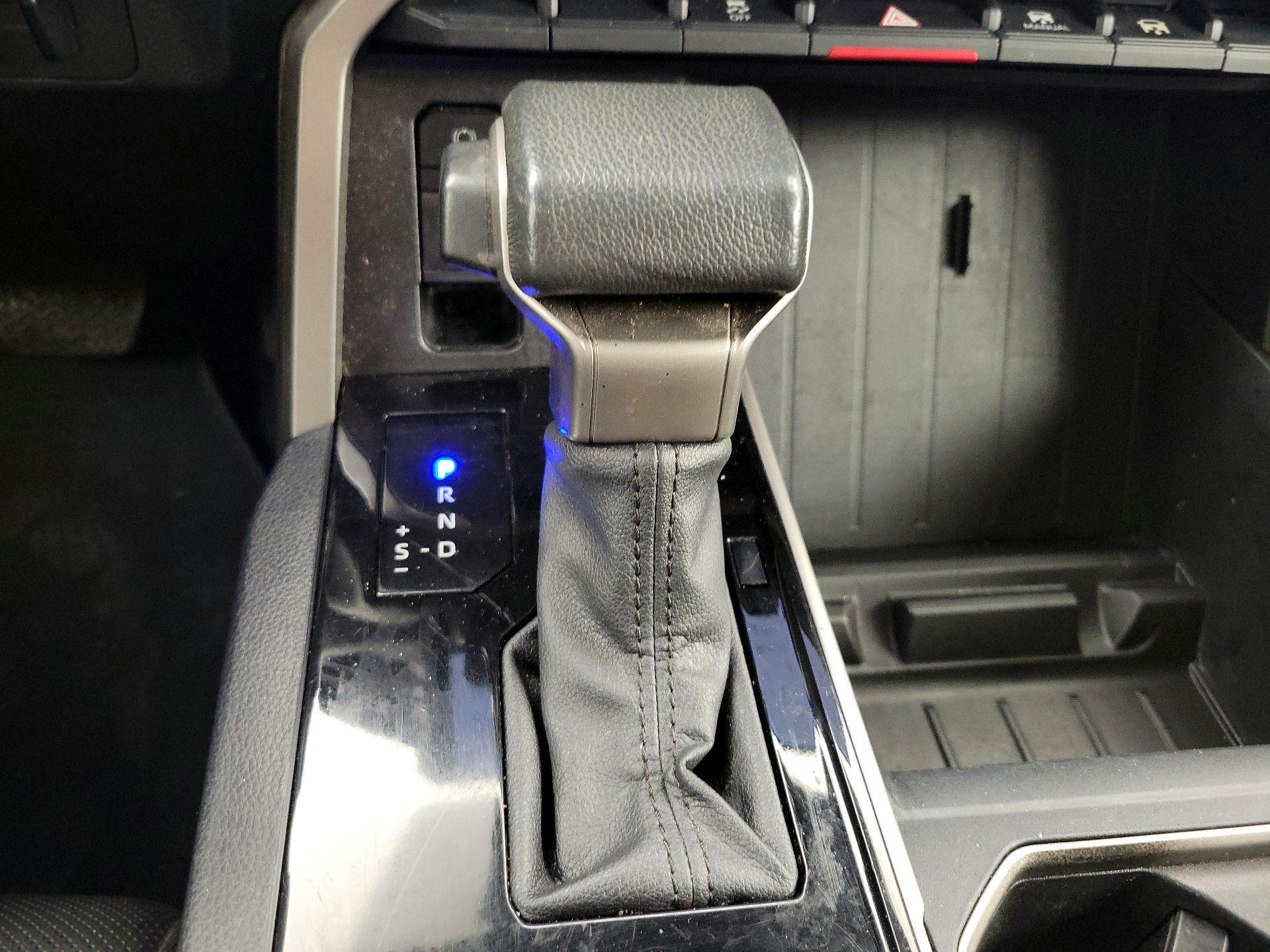 Thumbnail: 2022 Toyota Tundra - 18