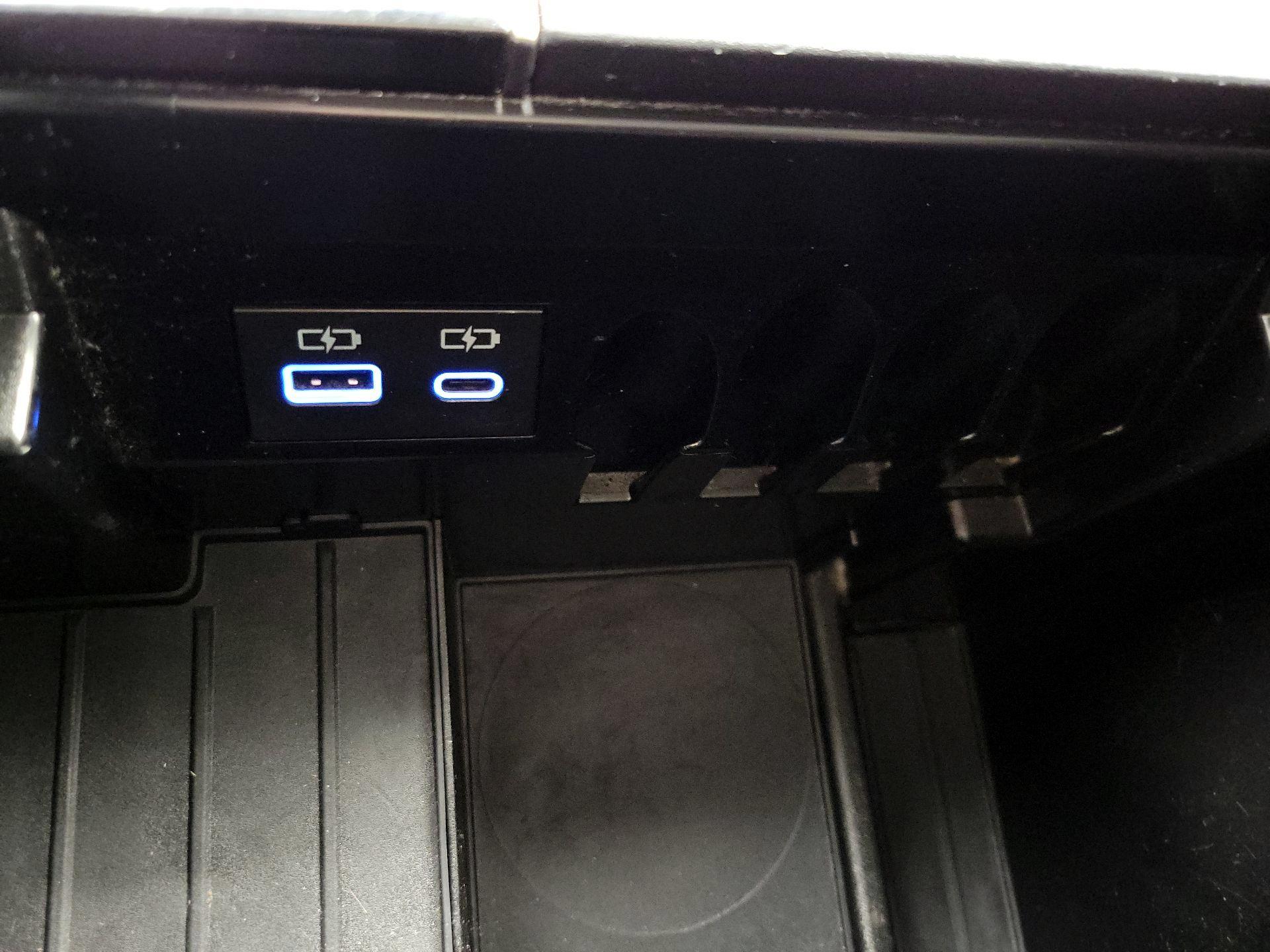 Thumbnail: 2022 Toyota Tundra - 19