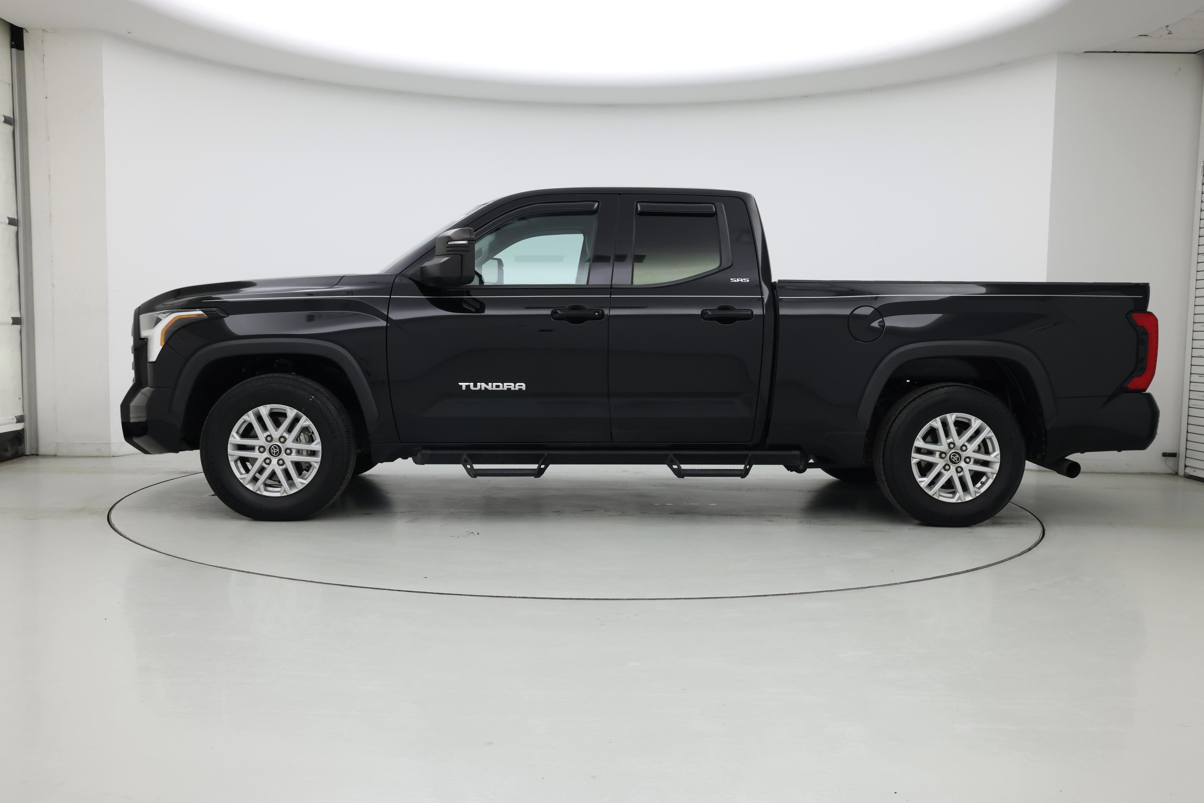 Thumbnail: 2022 Toyota Tundra - 3