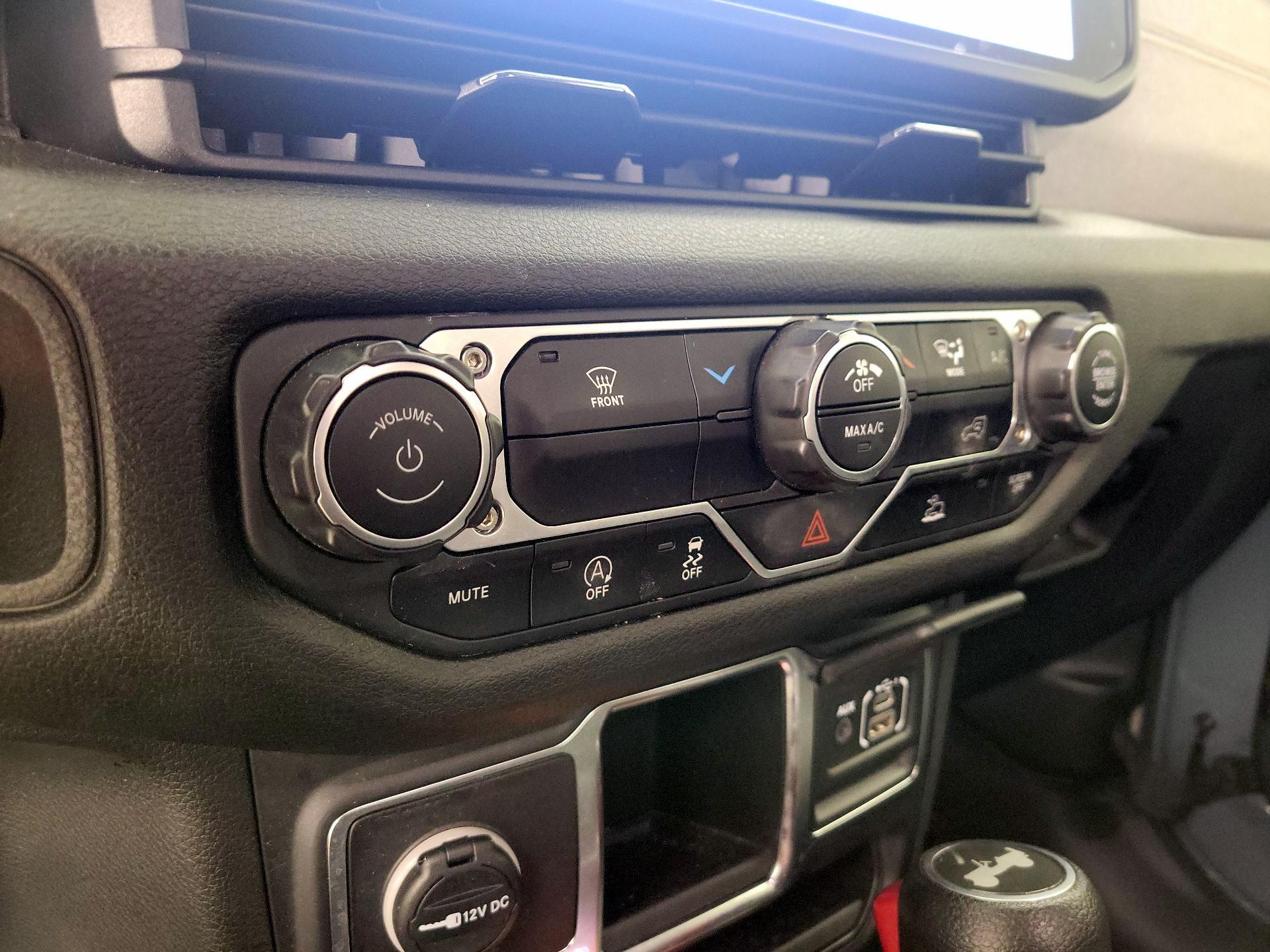 Thumbnail: 2024 Jeep Wrangler - 16