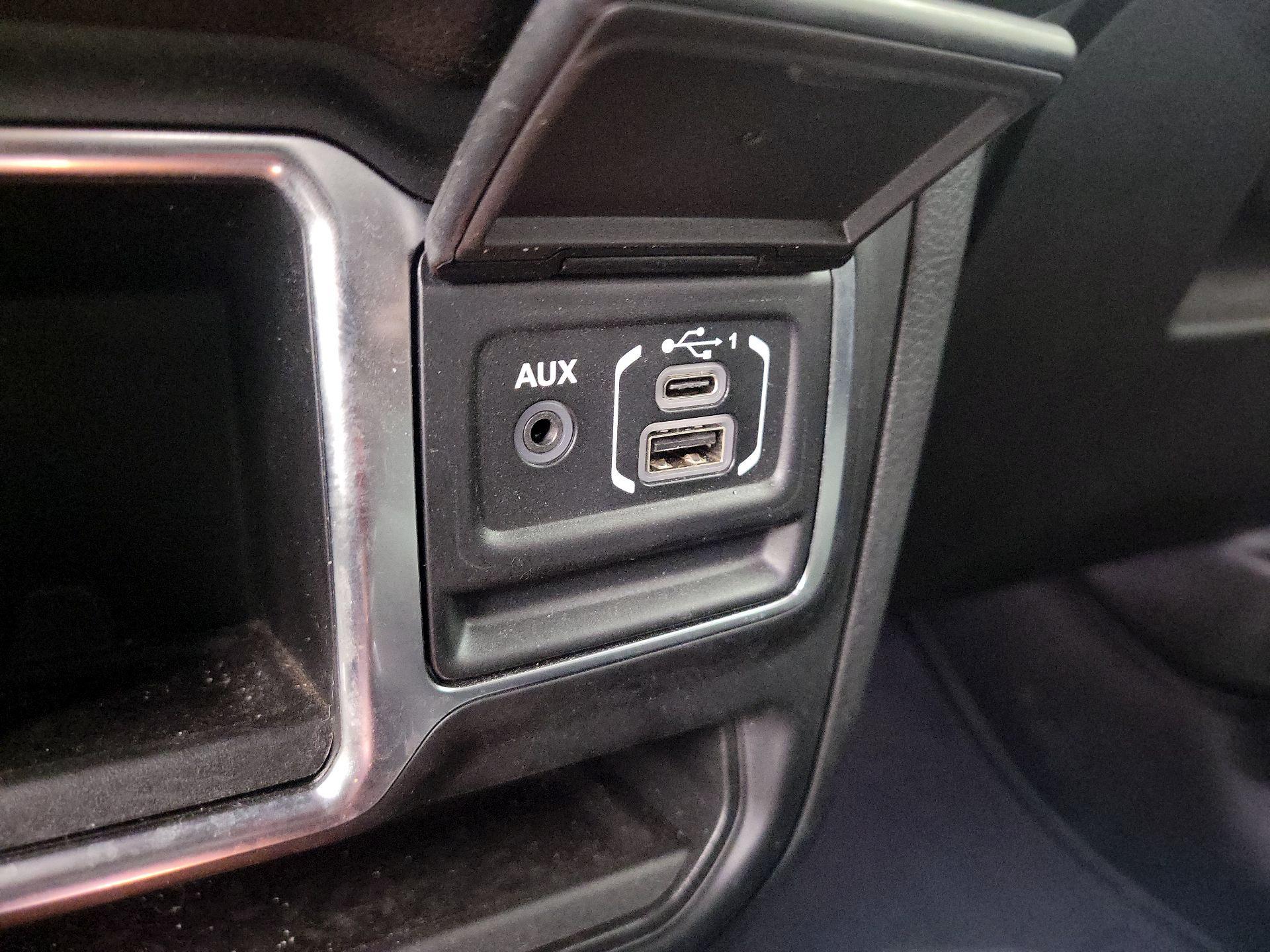 Thumbnail: 2024 Jeep Wrangler - 18