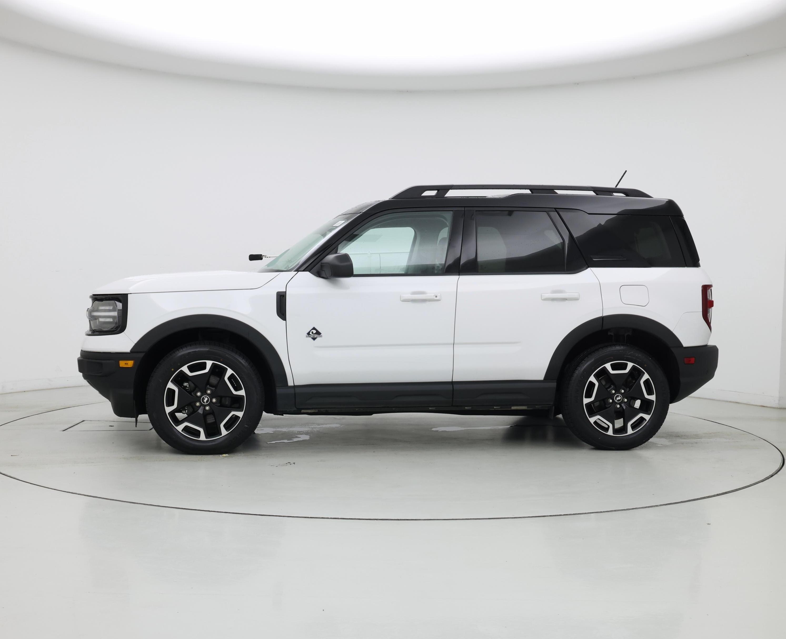 Thumbnail: 2022 Ford Bronco Sport - 3