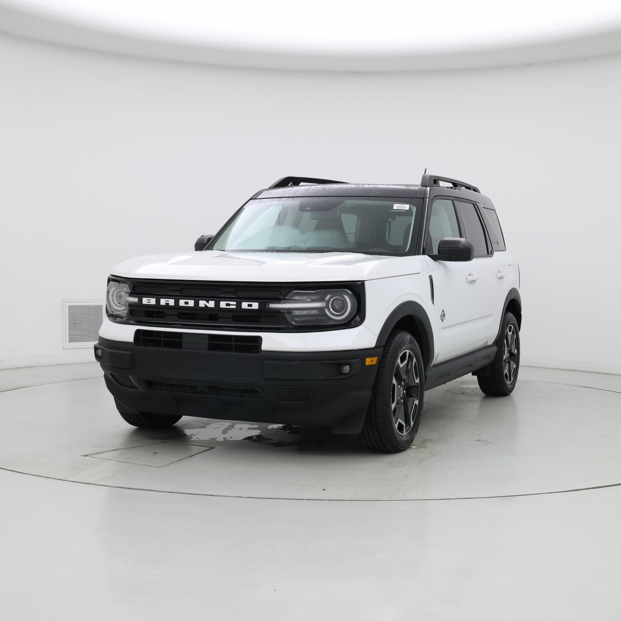 Thumbnail: 2022 Ford Bronco Sport - 4