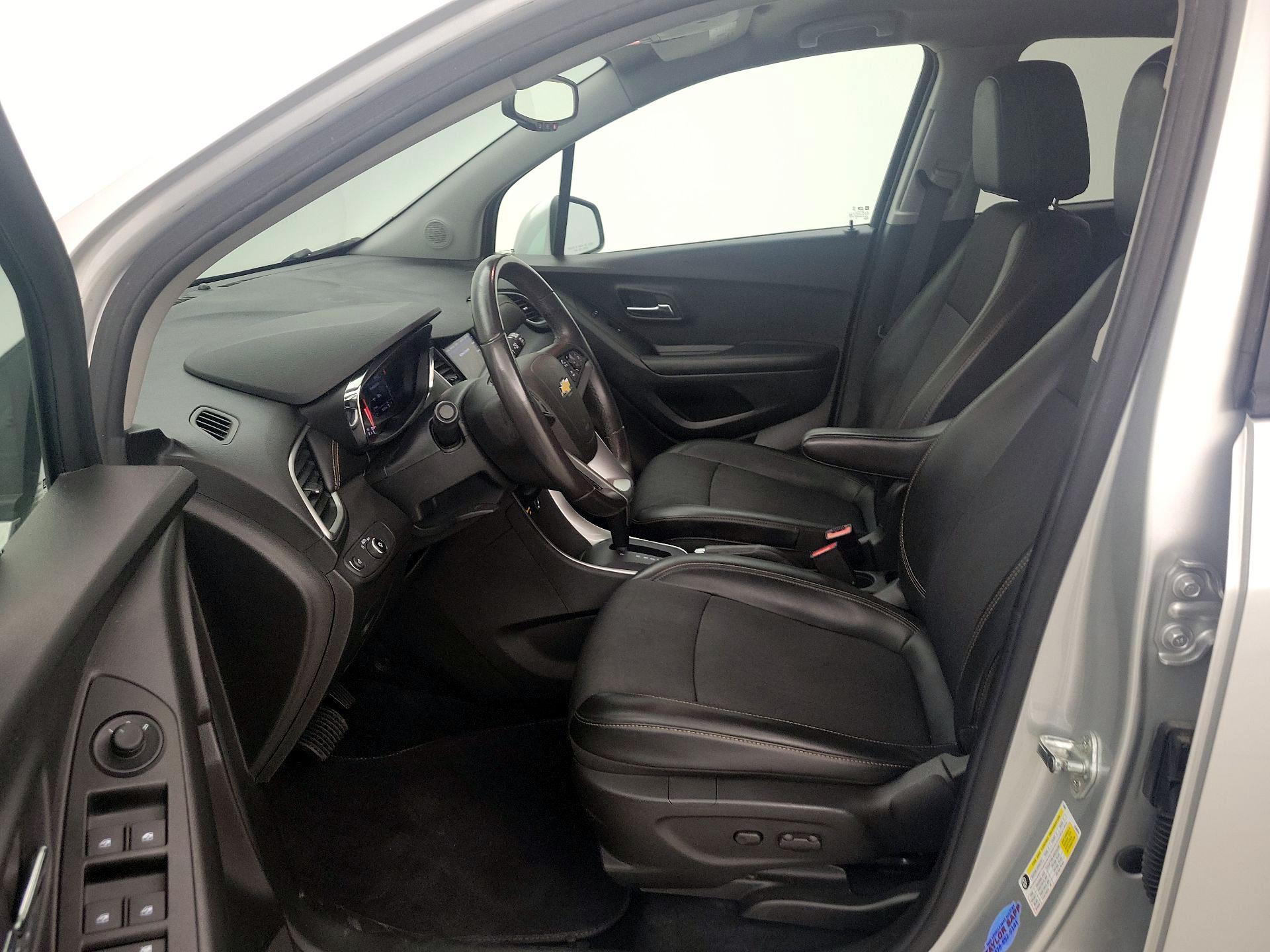 Thumbnail: 2021 Chevrolet Trax - 11